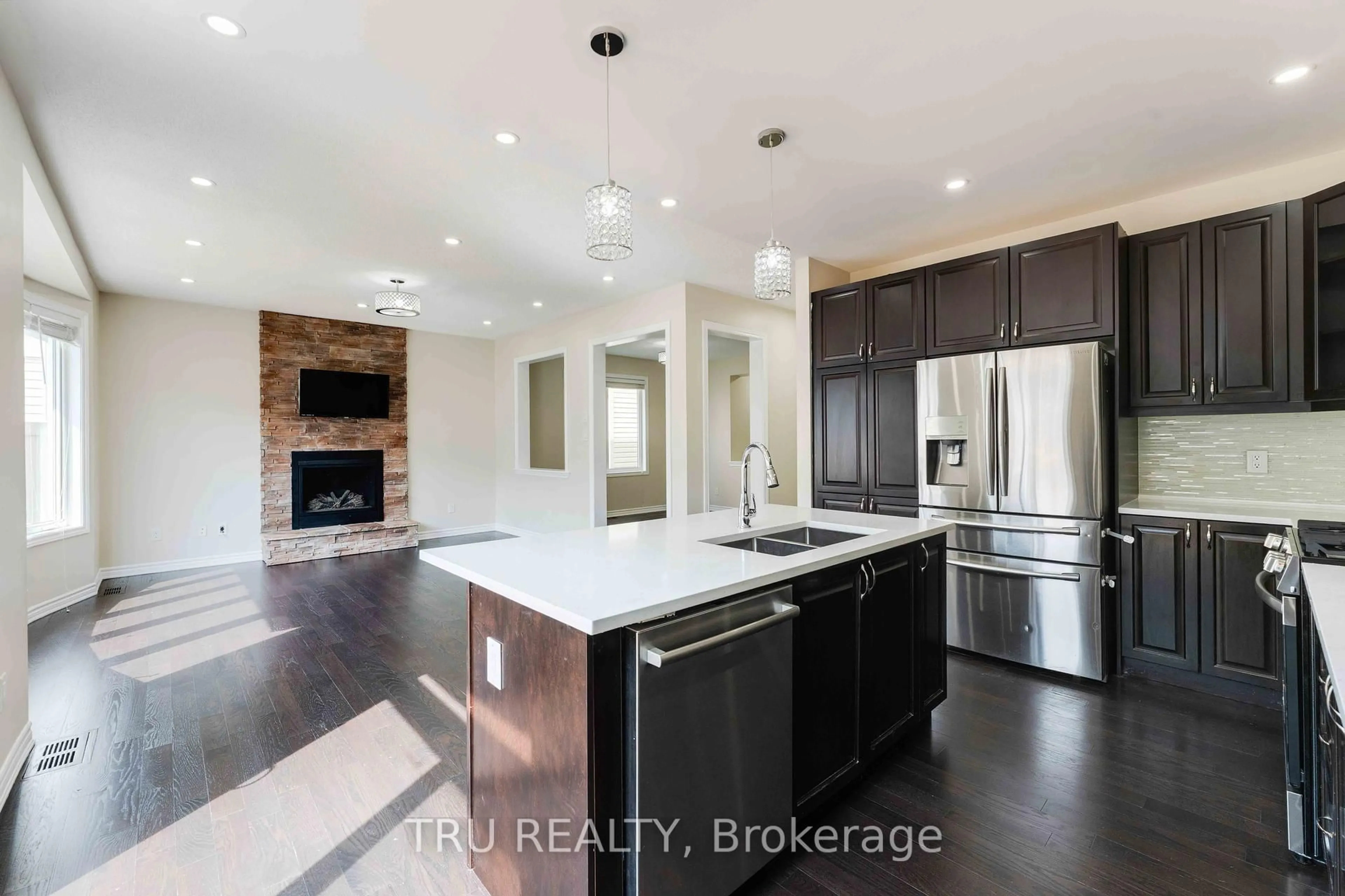 Open concept kitchen, ceramic/tile floor for 352 Meadowbreeze Dr, Ottawa Ontario K2M 0K3