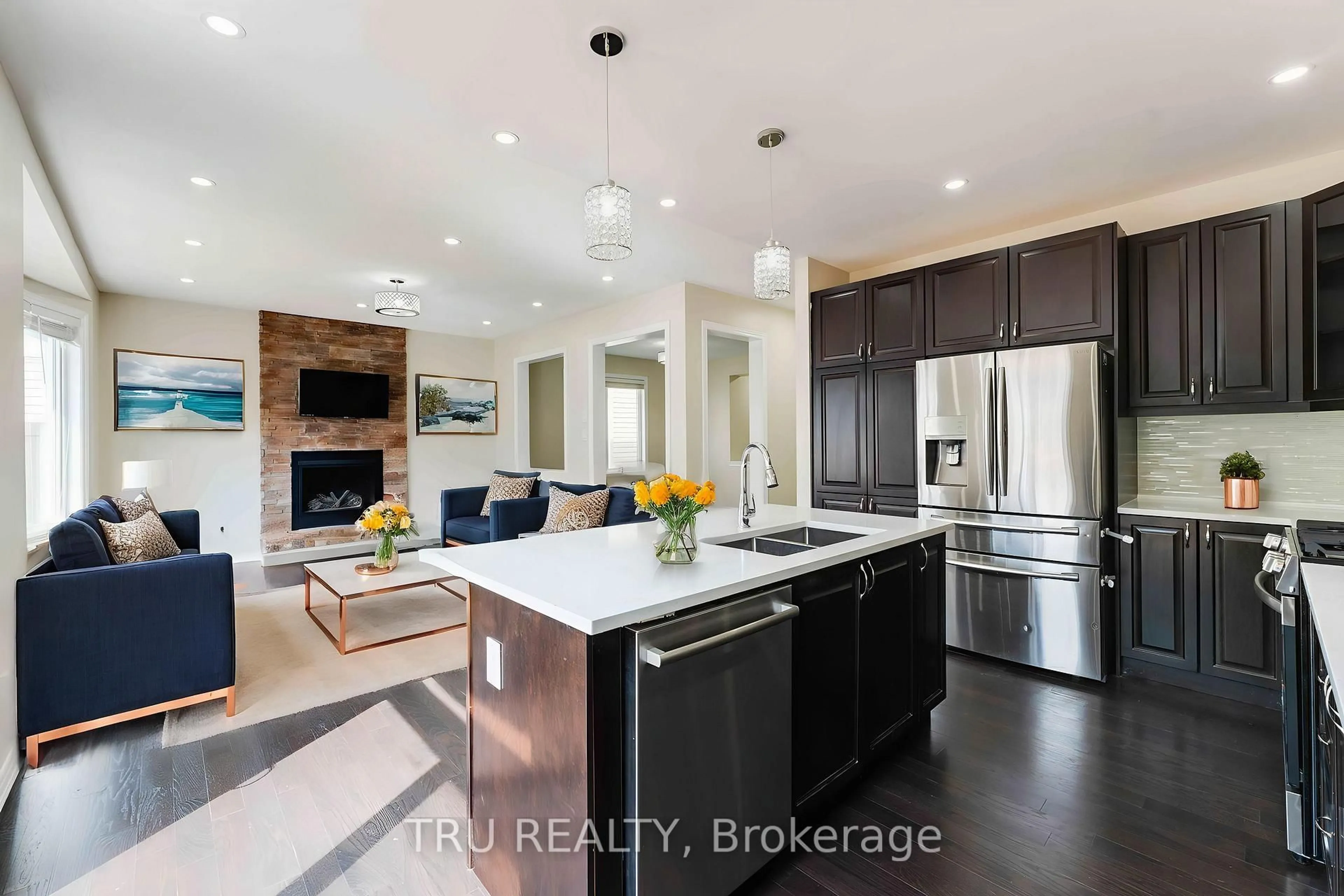 Open concept kitchen, ceramic/tile floor for 352 Meadowbreeze Dr, Ottawa Ontario K2M 0K3