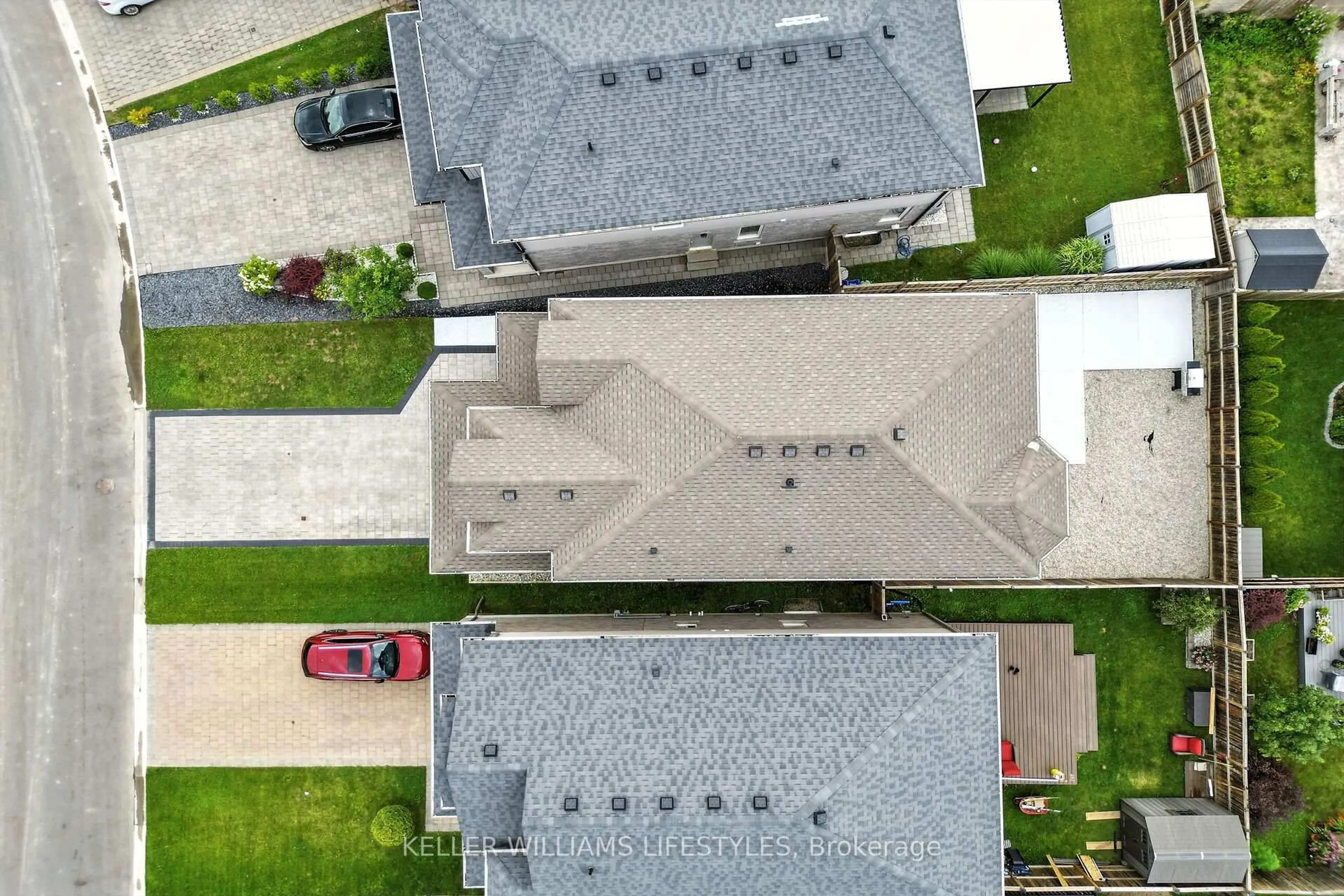 A pic from outside/outdoor area/front of a property/back of a property/a pic from drone, street for 3447 Georgeheriot Lane, London South Ontario N6L 0A5