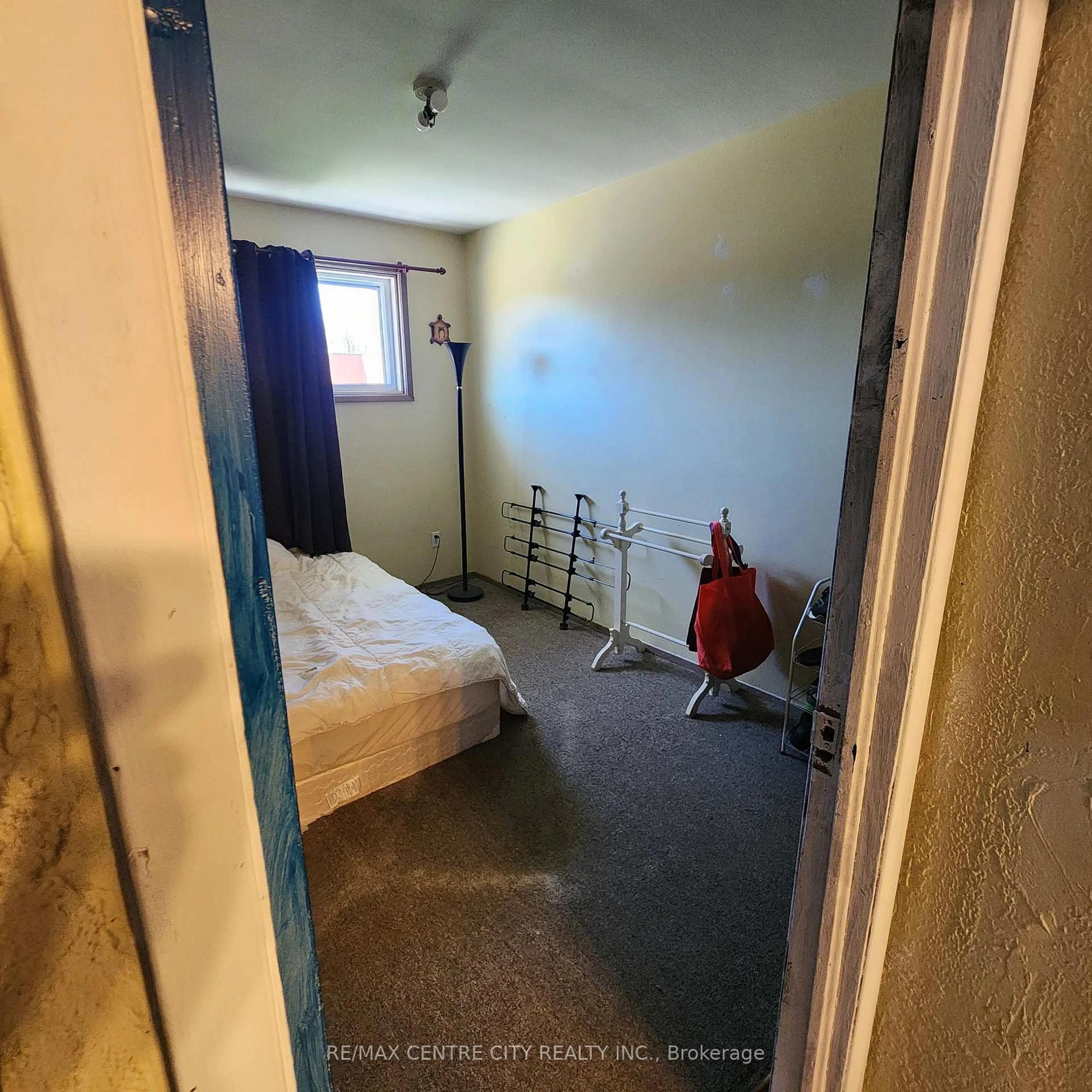 A pic of a room for 360 Stratton Dr, London East Ontario N5W 4Z7