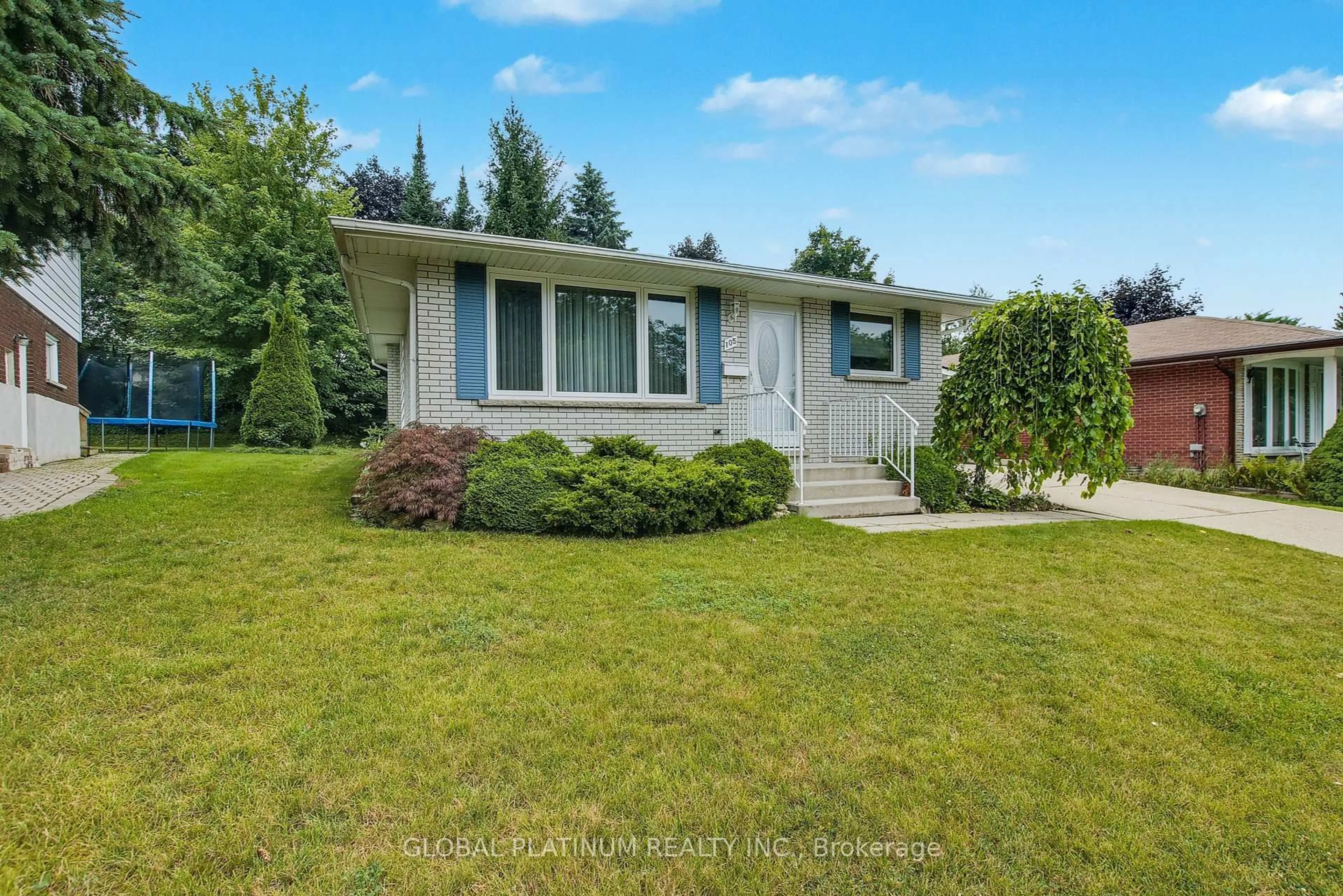 Home with vinyl exterior material, street for 105 Silverspring Cres, Kitchener Ontario N2M 4P3