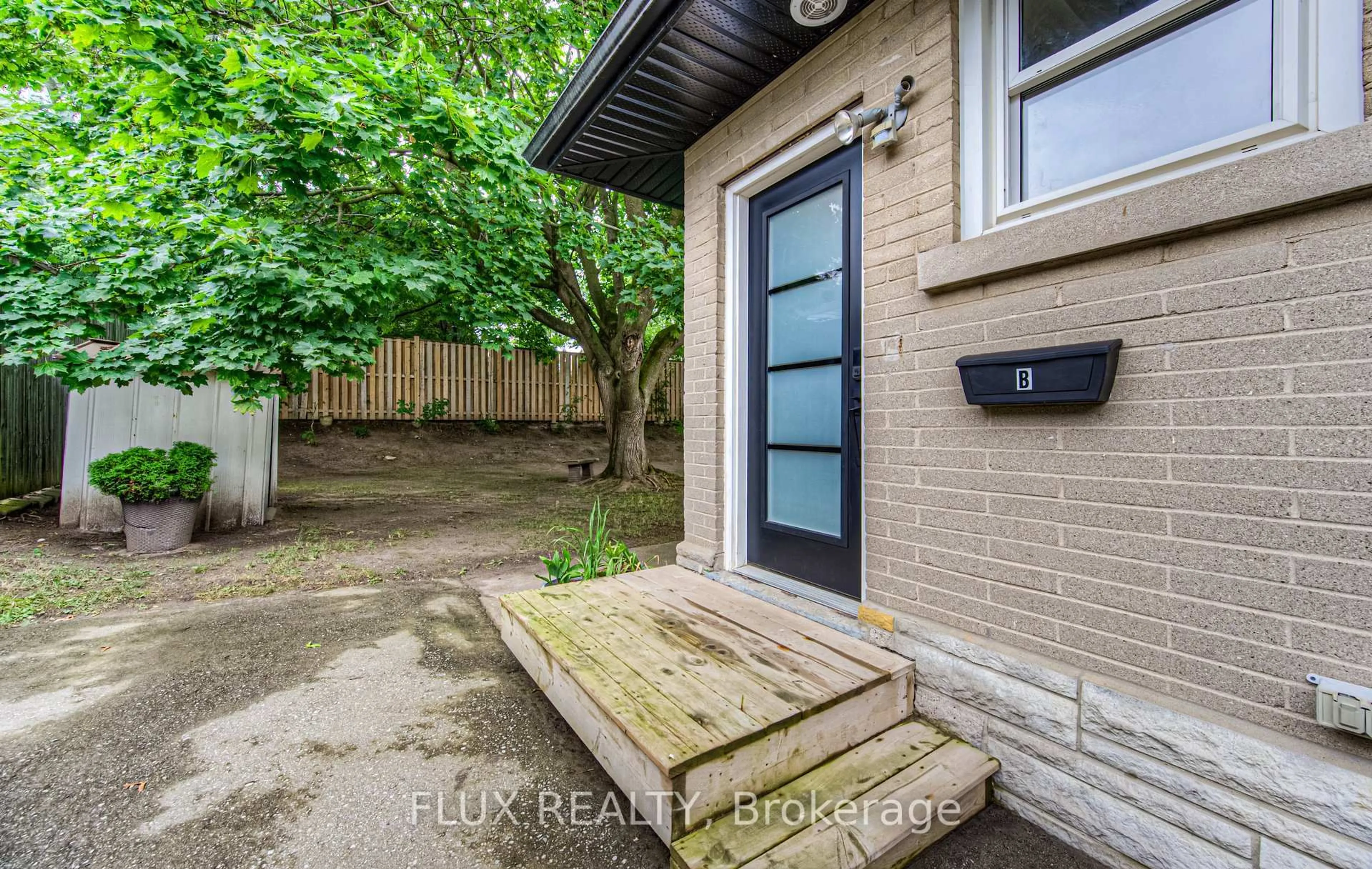 Patio, street for 98 Harber Ave, Kitchener Ontario N2C 1Z2