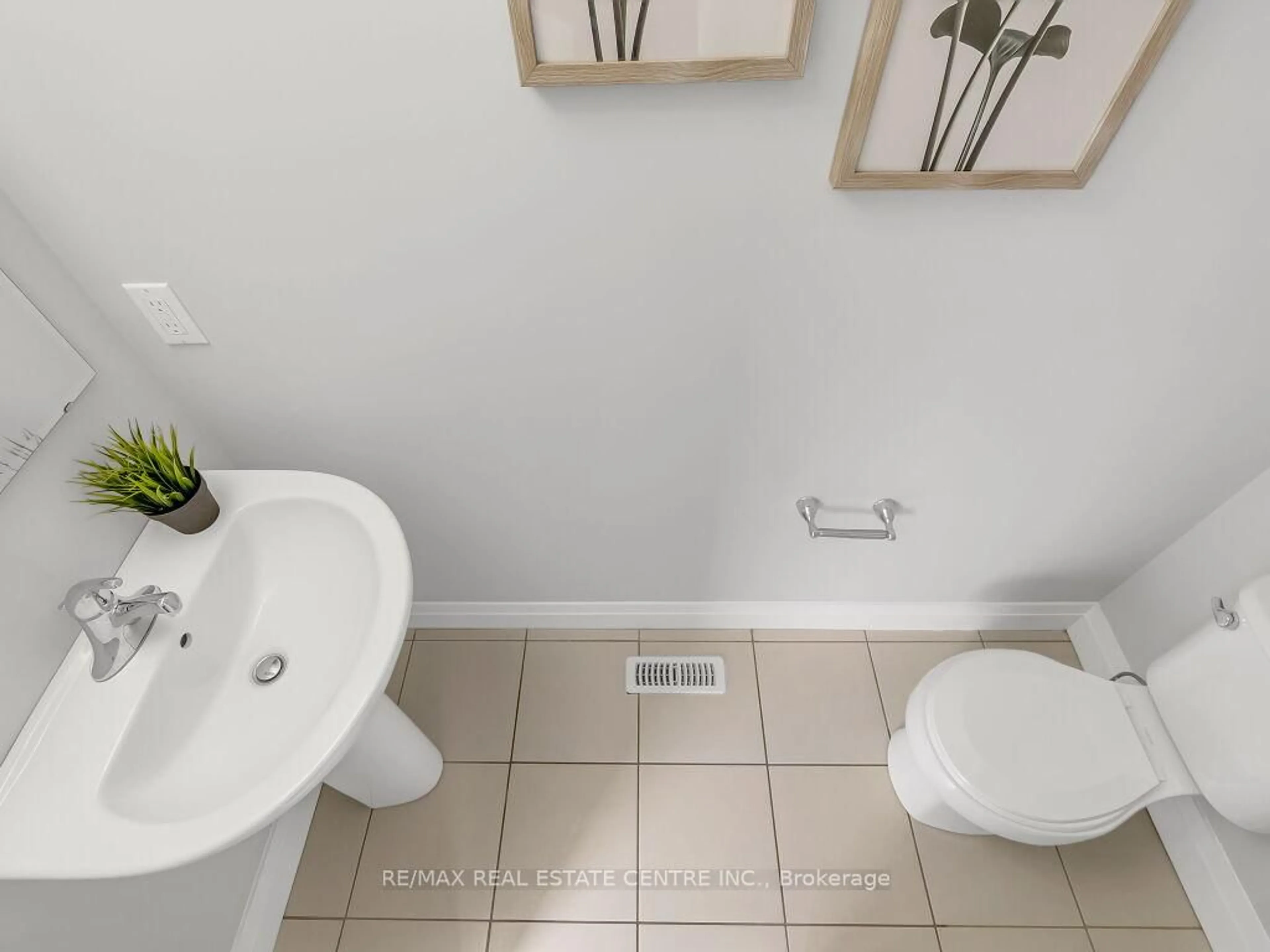 Standard bathroom, ceramic/tile floor for 1171 Elson Rd, London North Ontario N6G 0G9