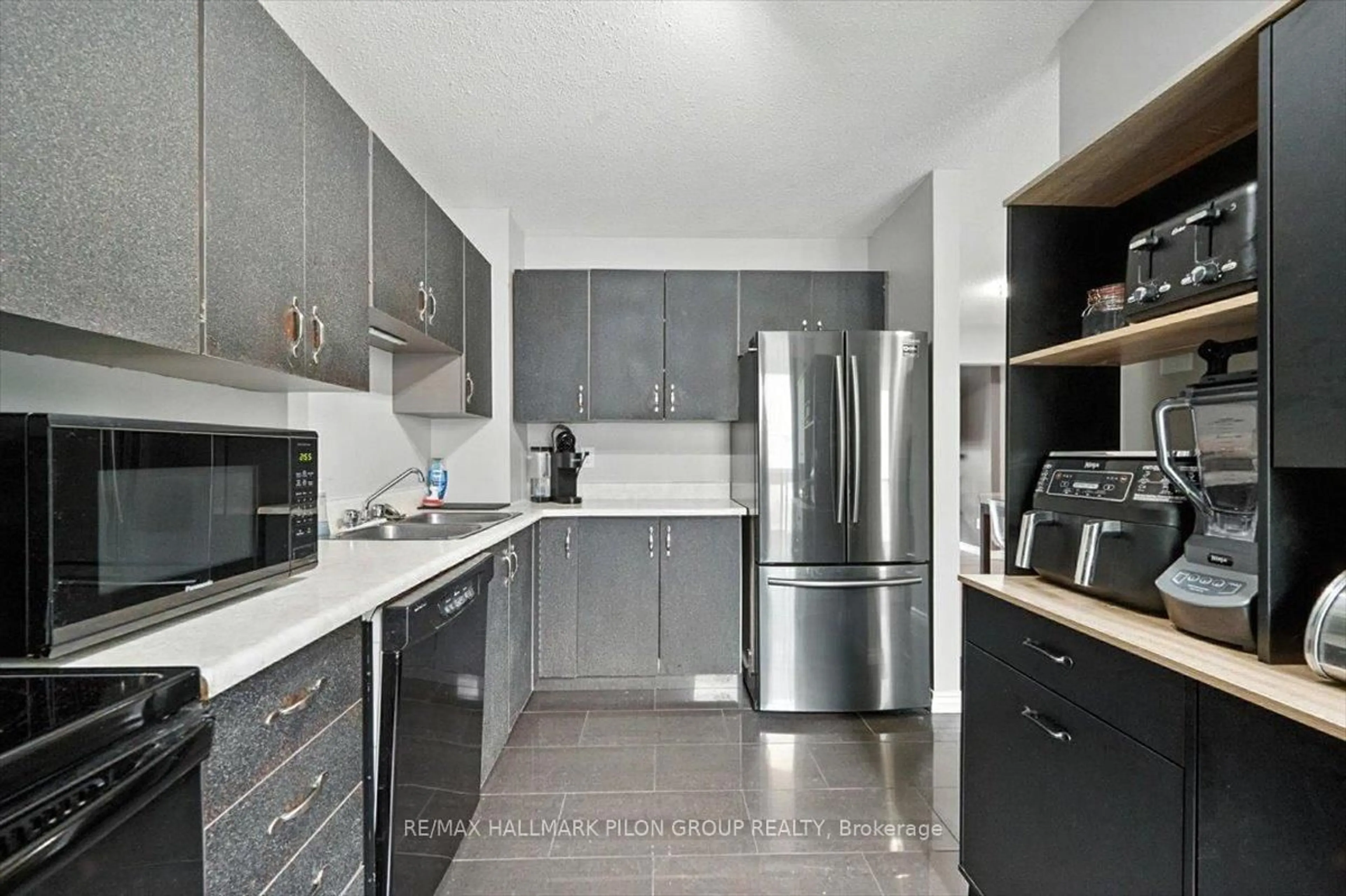 Unknown for 1417 Ballard Crt, Ottawa Ontario K1B 4Y9