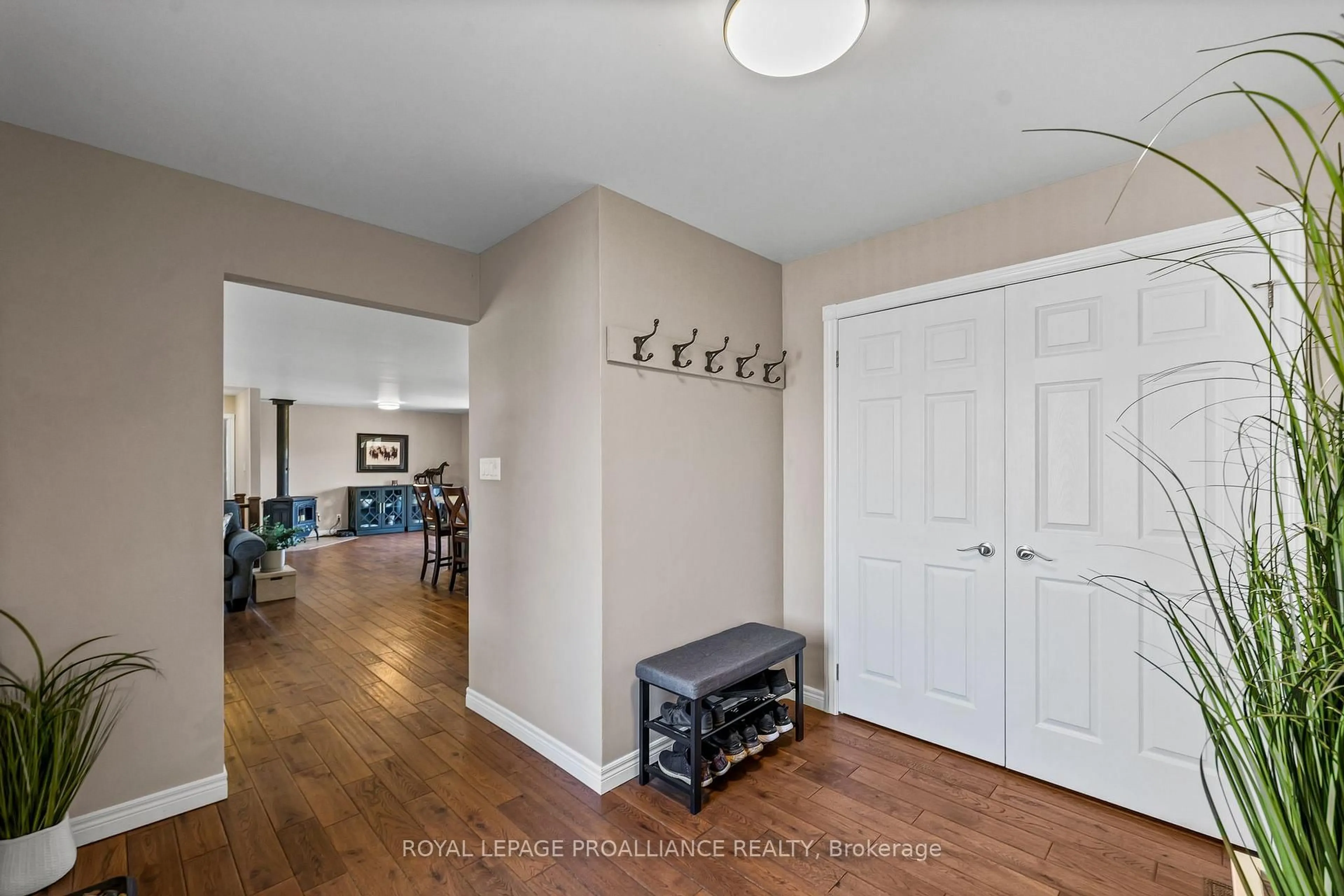 Indoor entryway for 1526 County Road 2, Otonabee-South Monaghan Ontario K0L 1B0