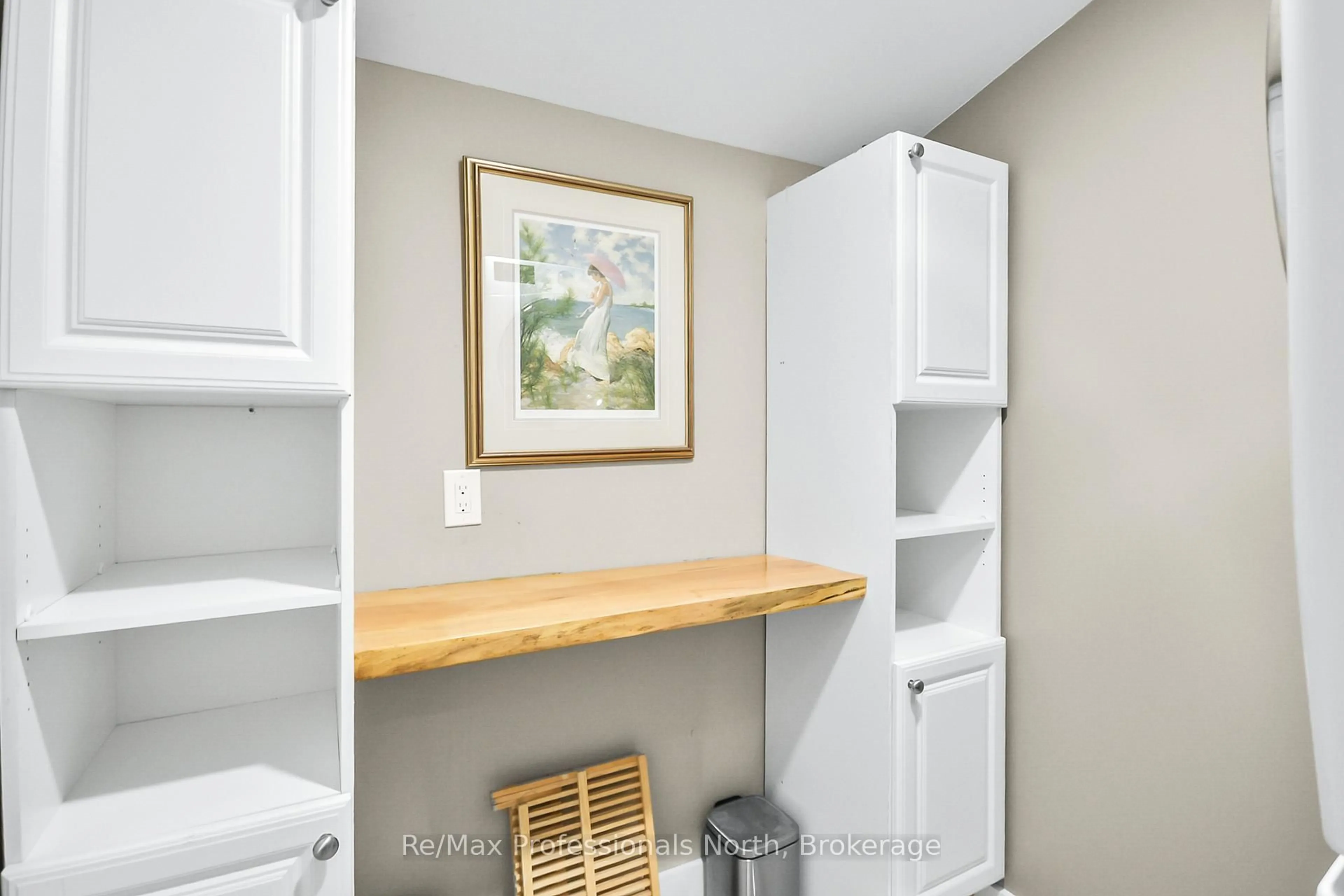 Laundry room for 450 Mary St, Gravenhurst Ontario P1P 1G1
