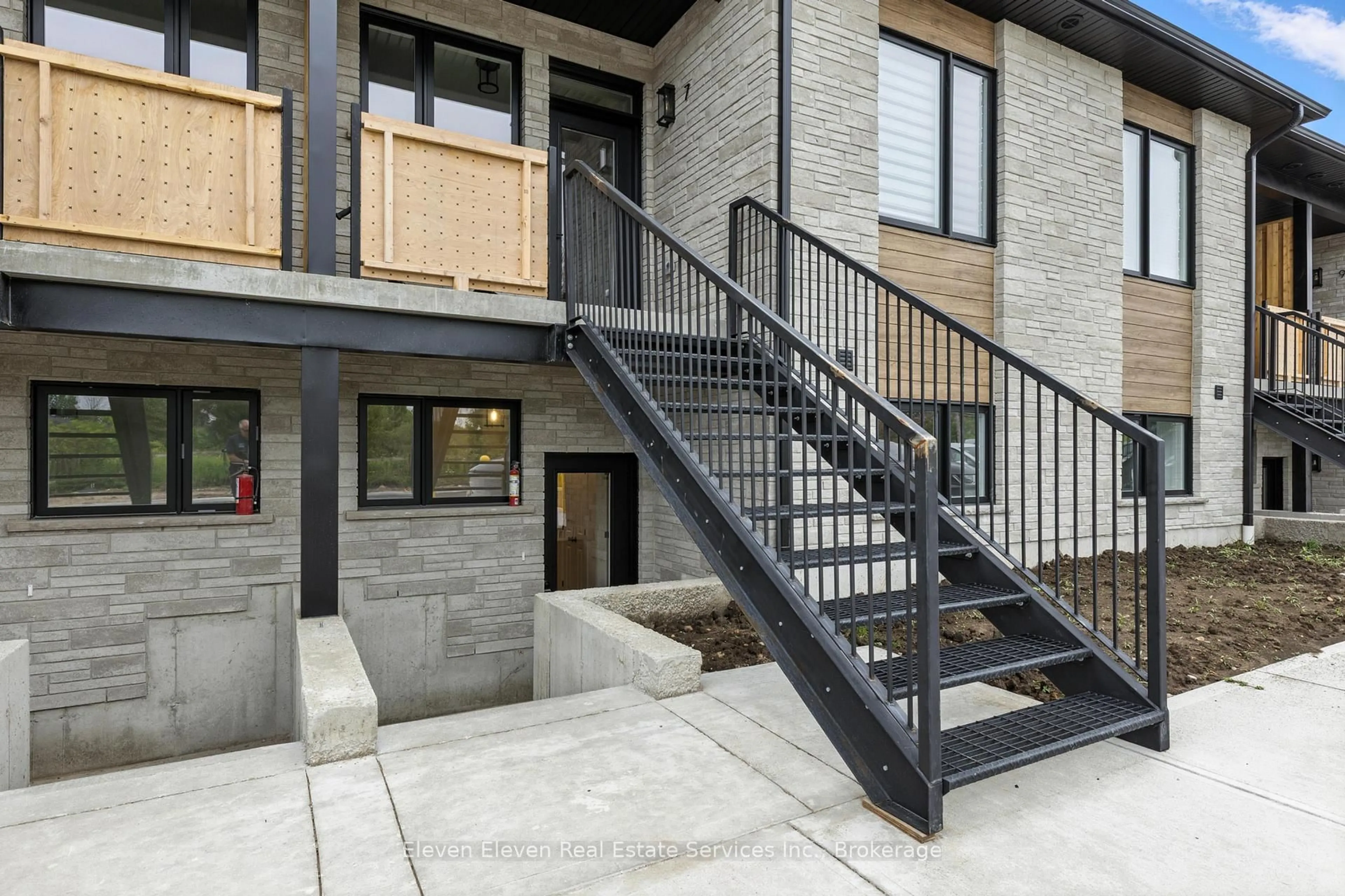 Unknown for 440 Wellington St #13, Wellington North Ontario N0G 2L2
