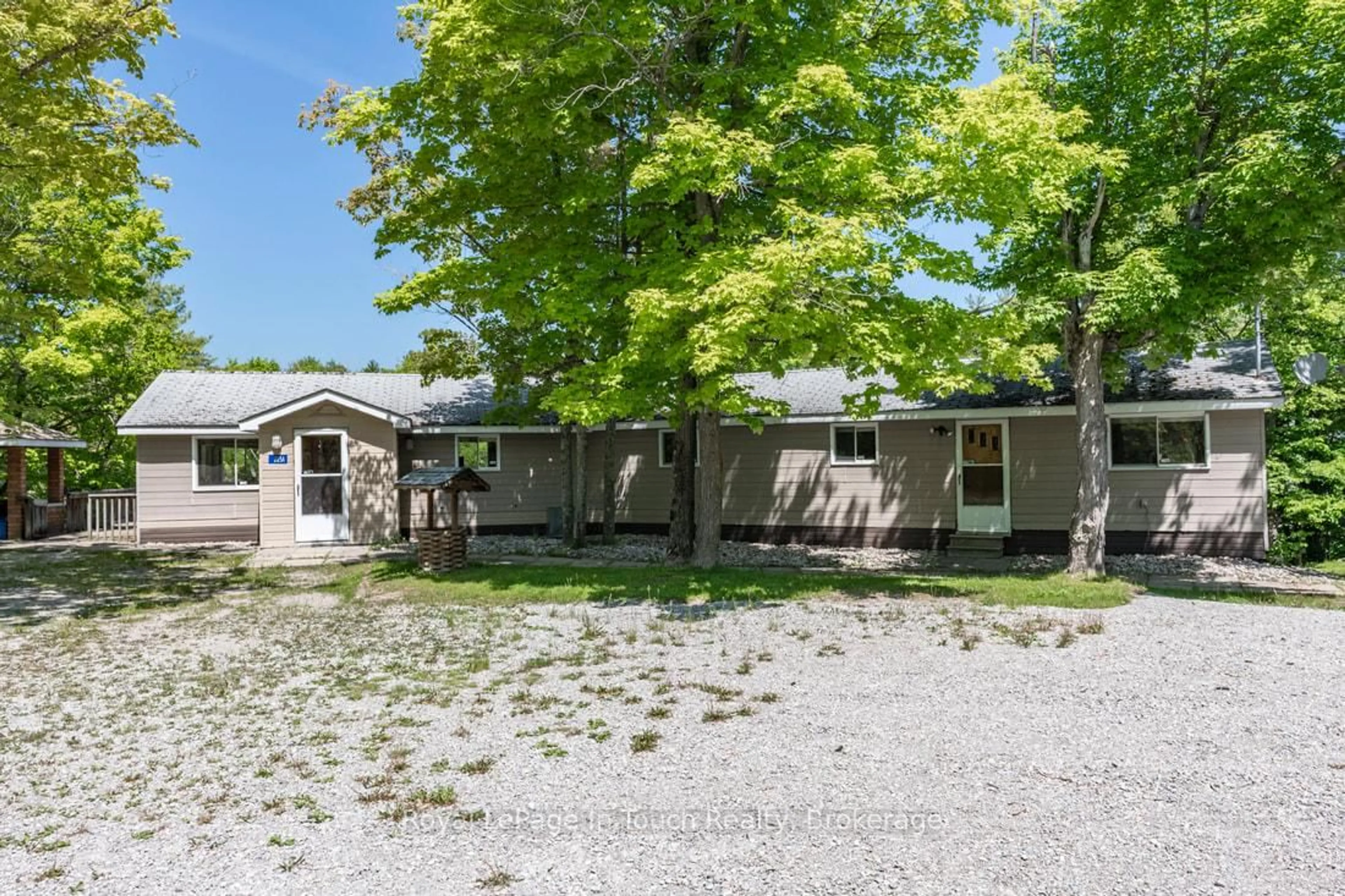 A pic from outside/outdoor area/front of a property/back of a property/a pic from drone, street for 285 Crooked Bay Rd, Georgian Bay Ontario L0K 1S0