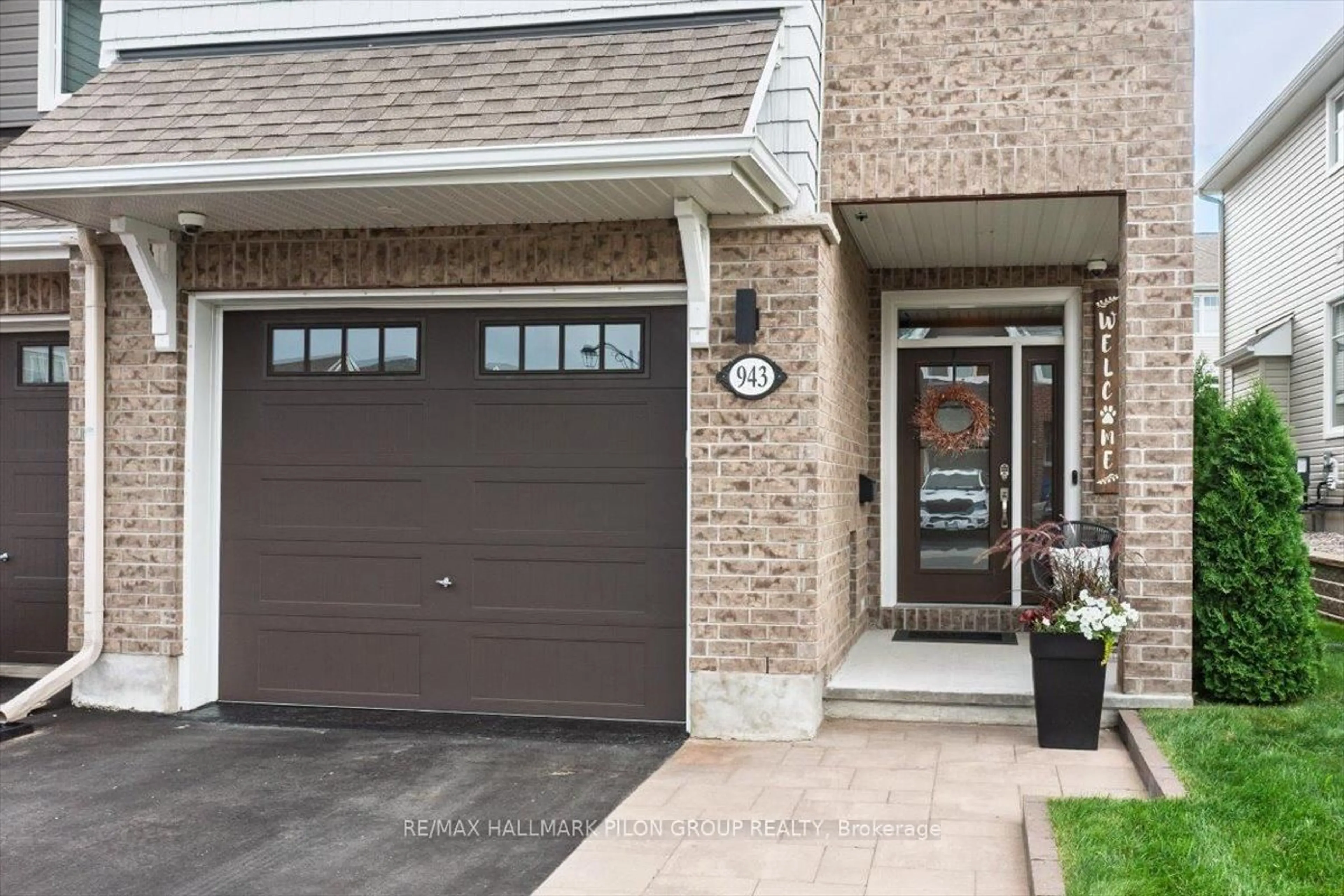 Home with brick exterior material, street for 943 Geographe Terr, Orleans Ontario K4A 1J7
