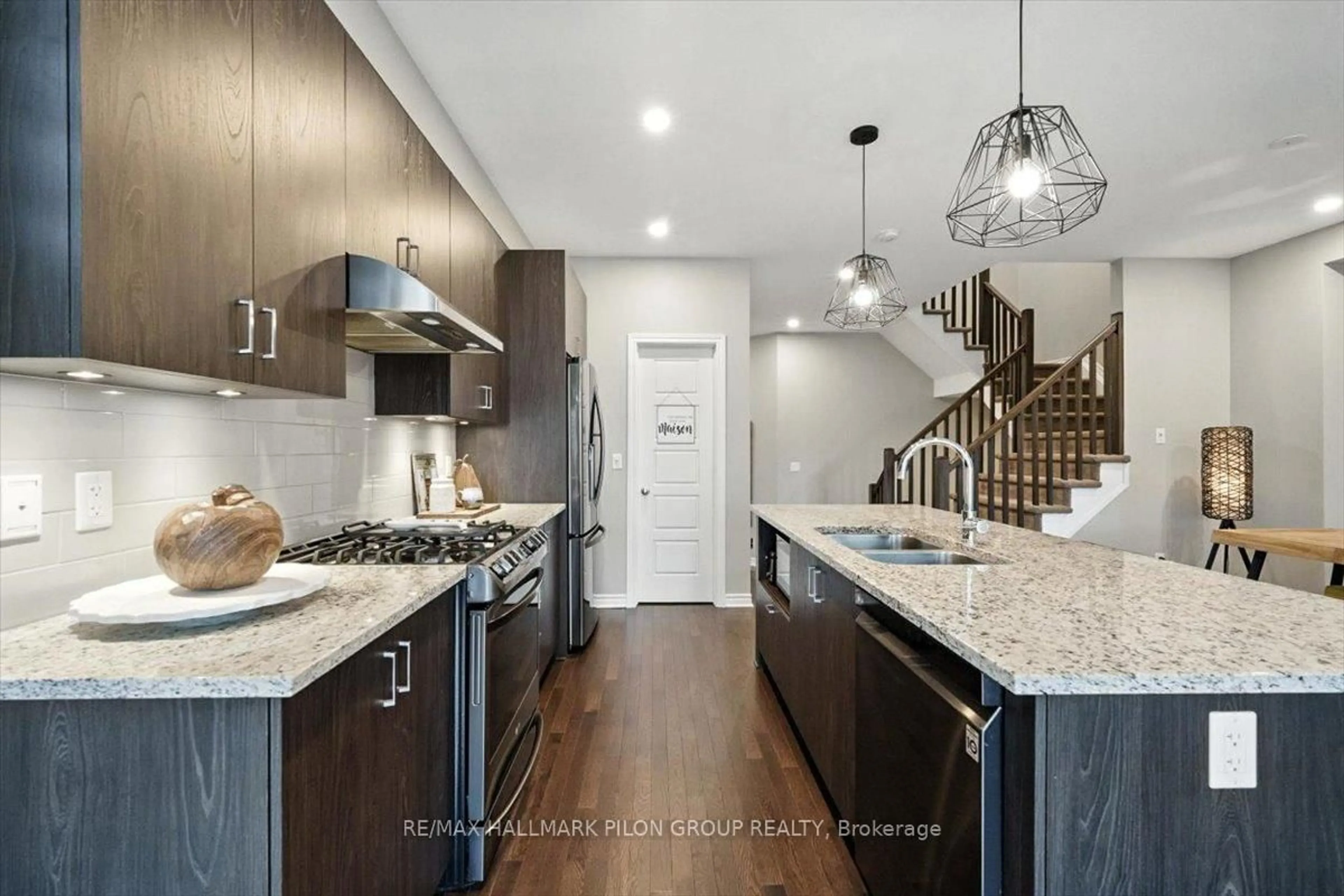 Open concept kitchen, unknown for 943 Geographe Terr, Orleans Ontario K4A 1J7