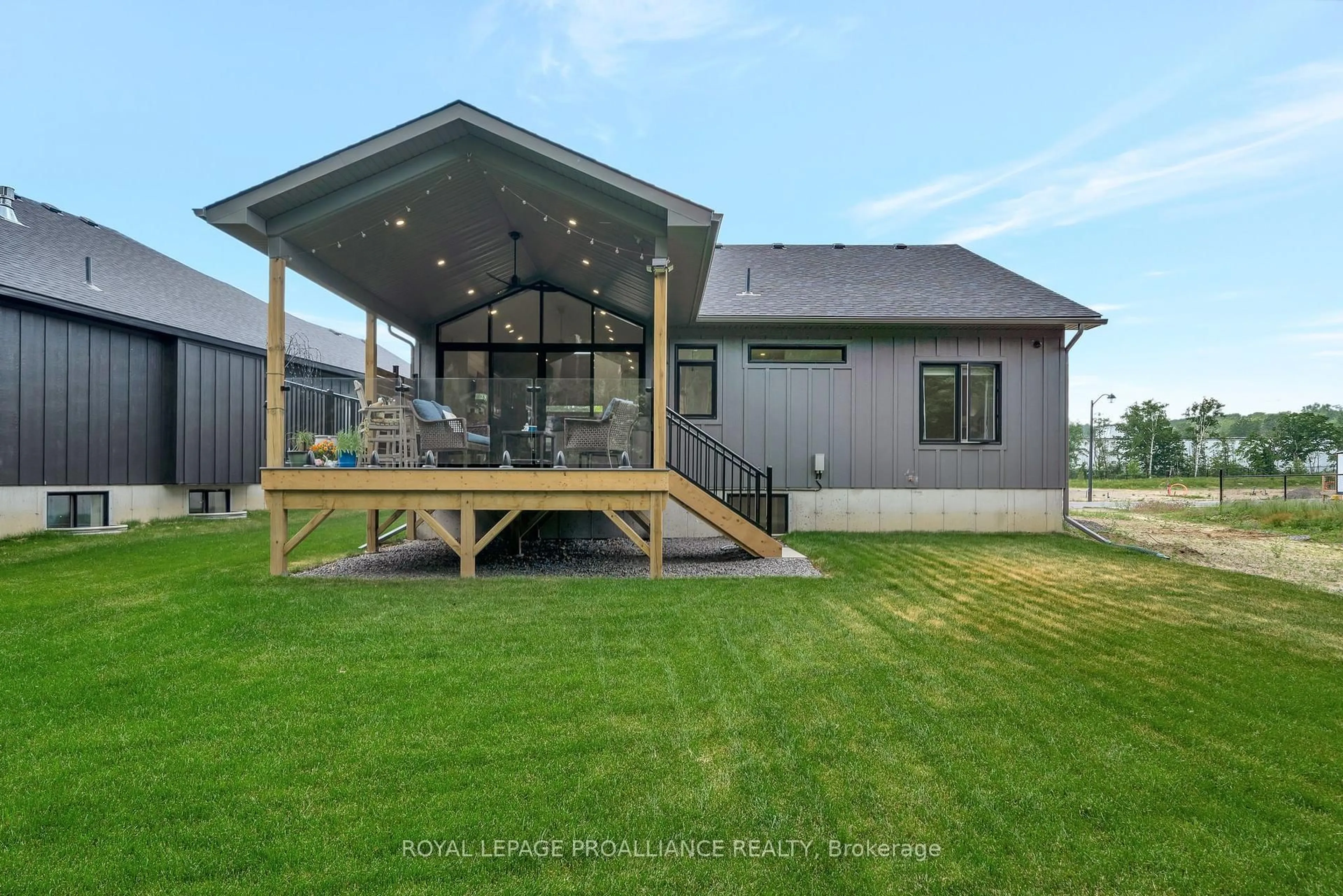 Patio, unknown for 48 Deerview Dr, Ingleside Ontario K8V 5P4
