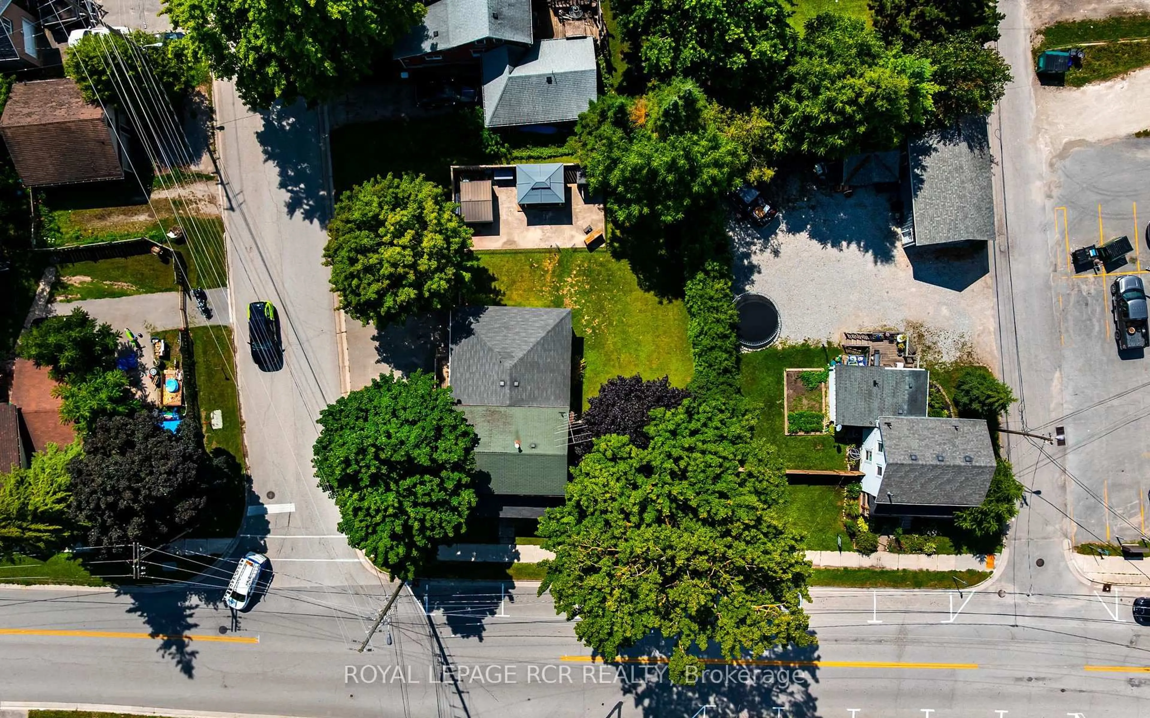 A pic from outside/outdoor area/front of a property/back of a property/a pic from drone, street for 168 Victoria St, Shelburne Ontario L9V 2Y1