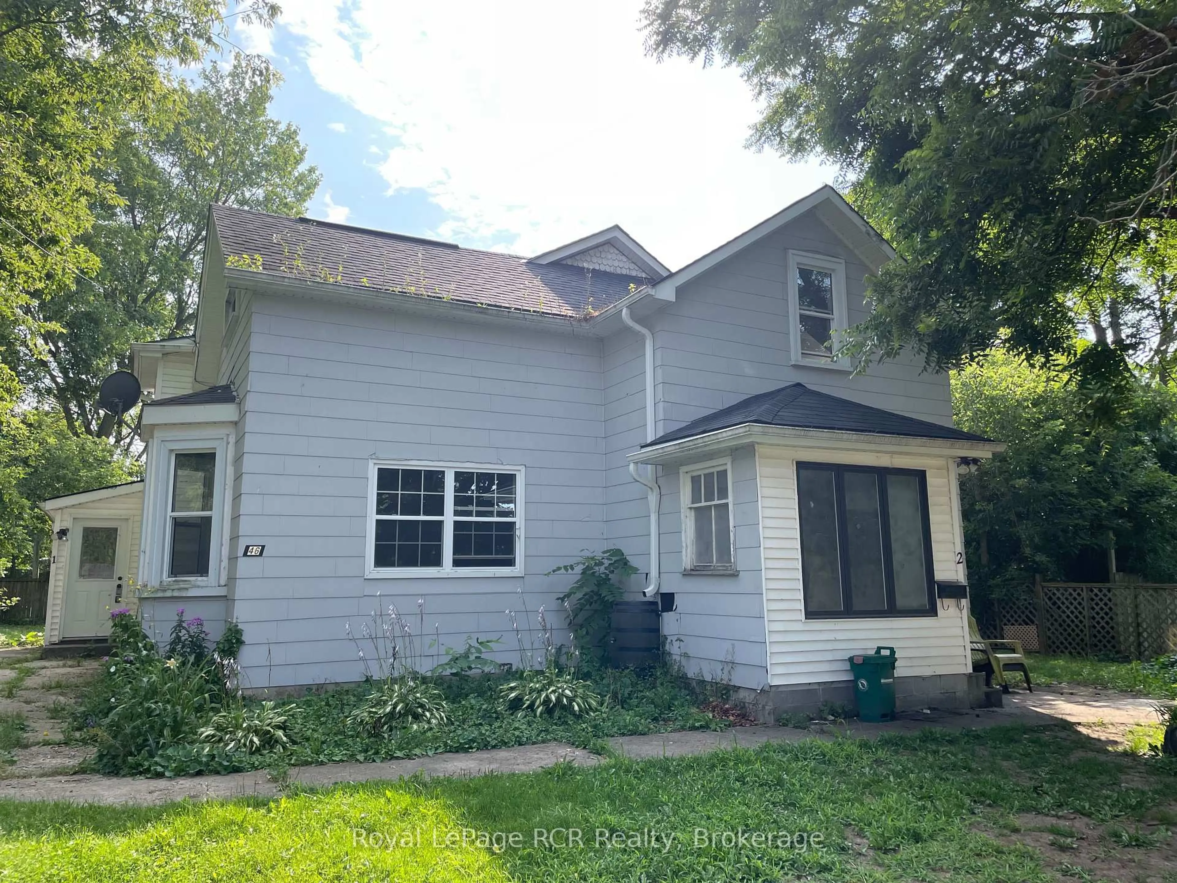 Home with vinyl exterior material, street for 46 ROBERTSON St, Minto Ontario N0G 1Z0