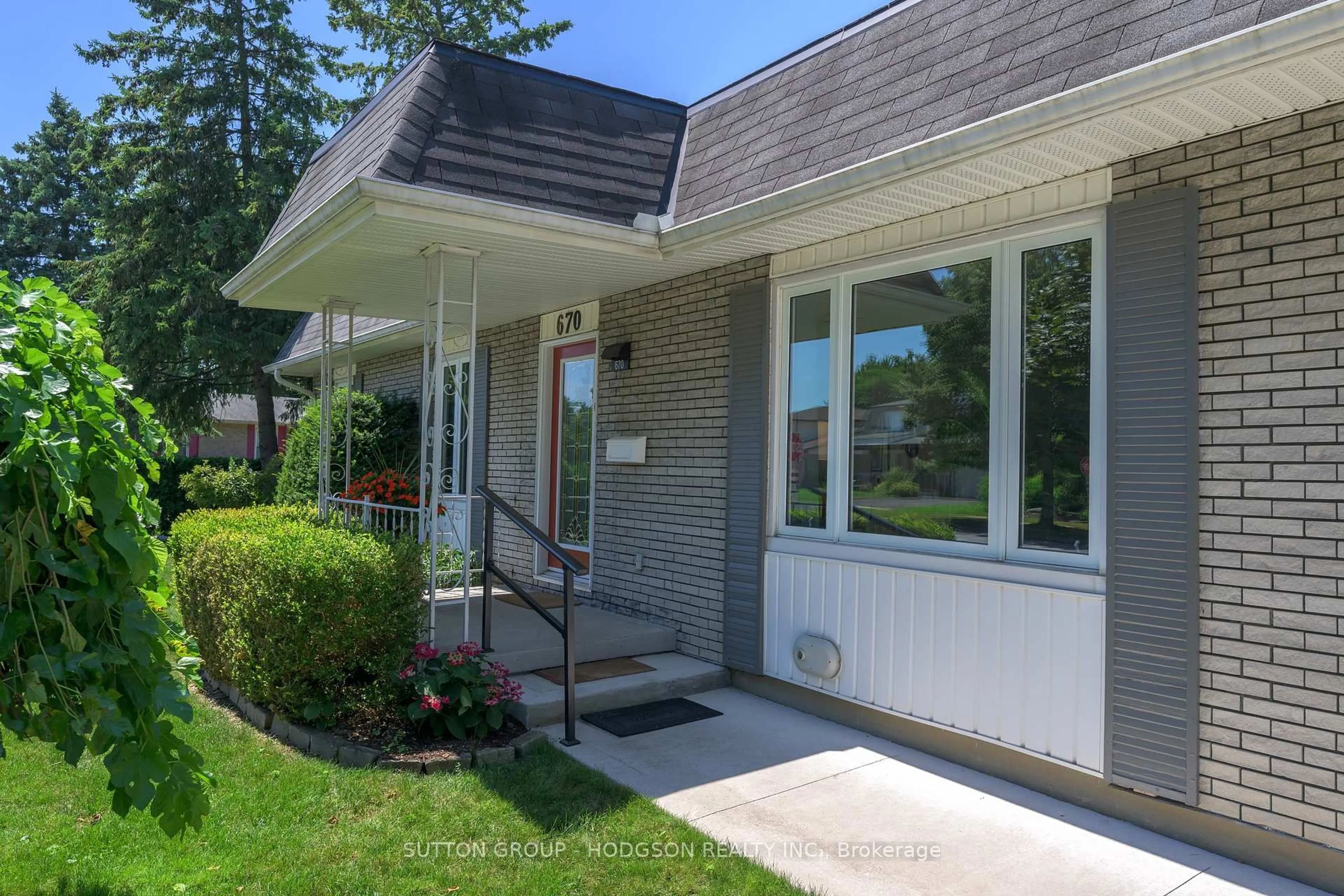 Unknown for 670 Barclay Rd, London South Ontario N6K 1K3