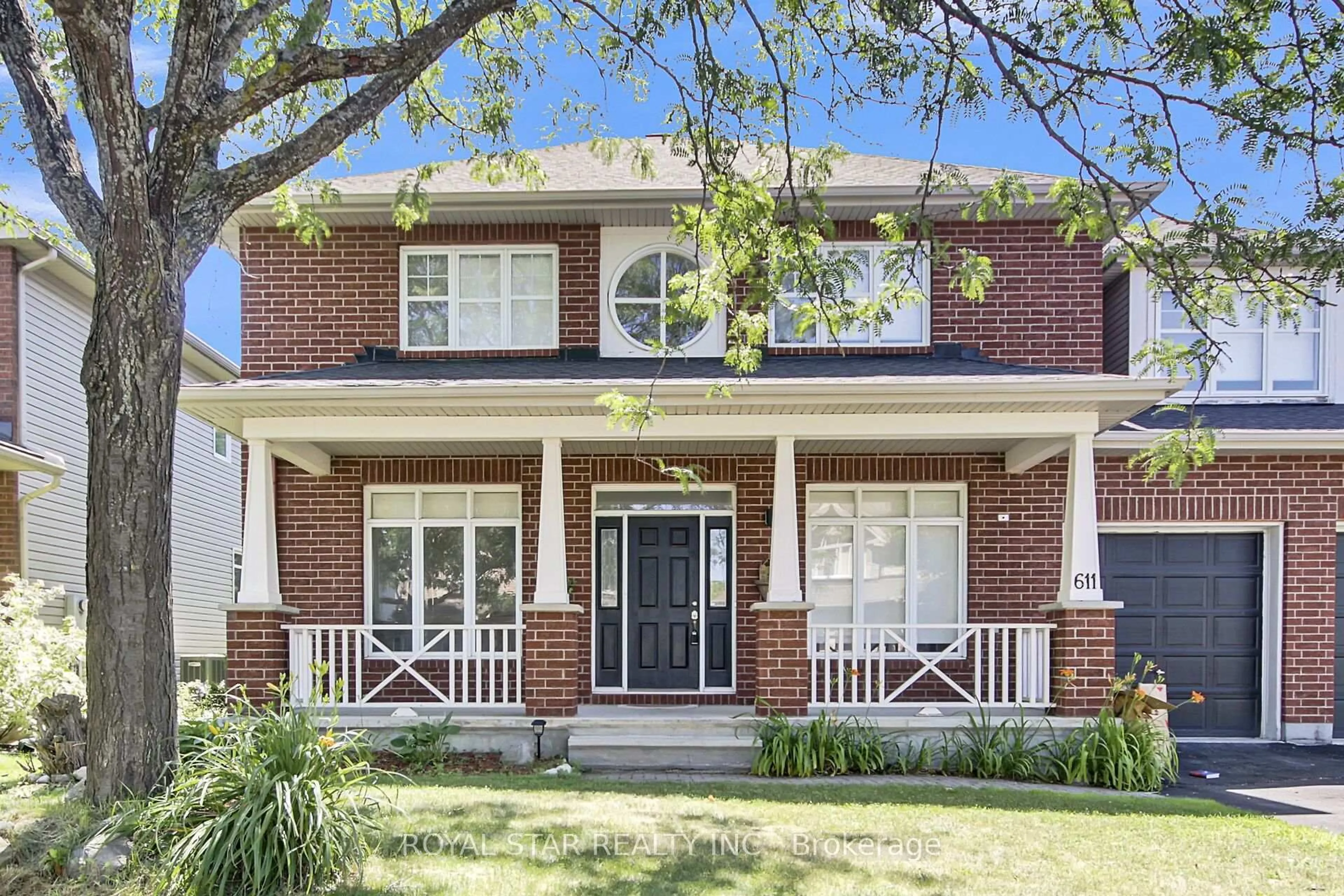 Home with brick exterior material, street for 611 Devonwood Circ, Gloucester Ontario K1T 4E6