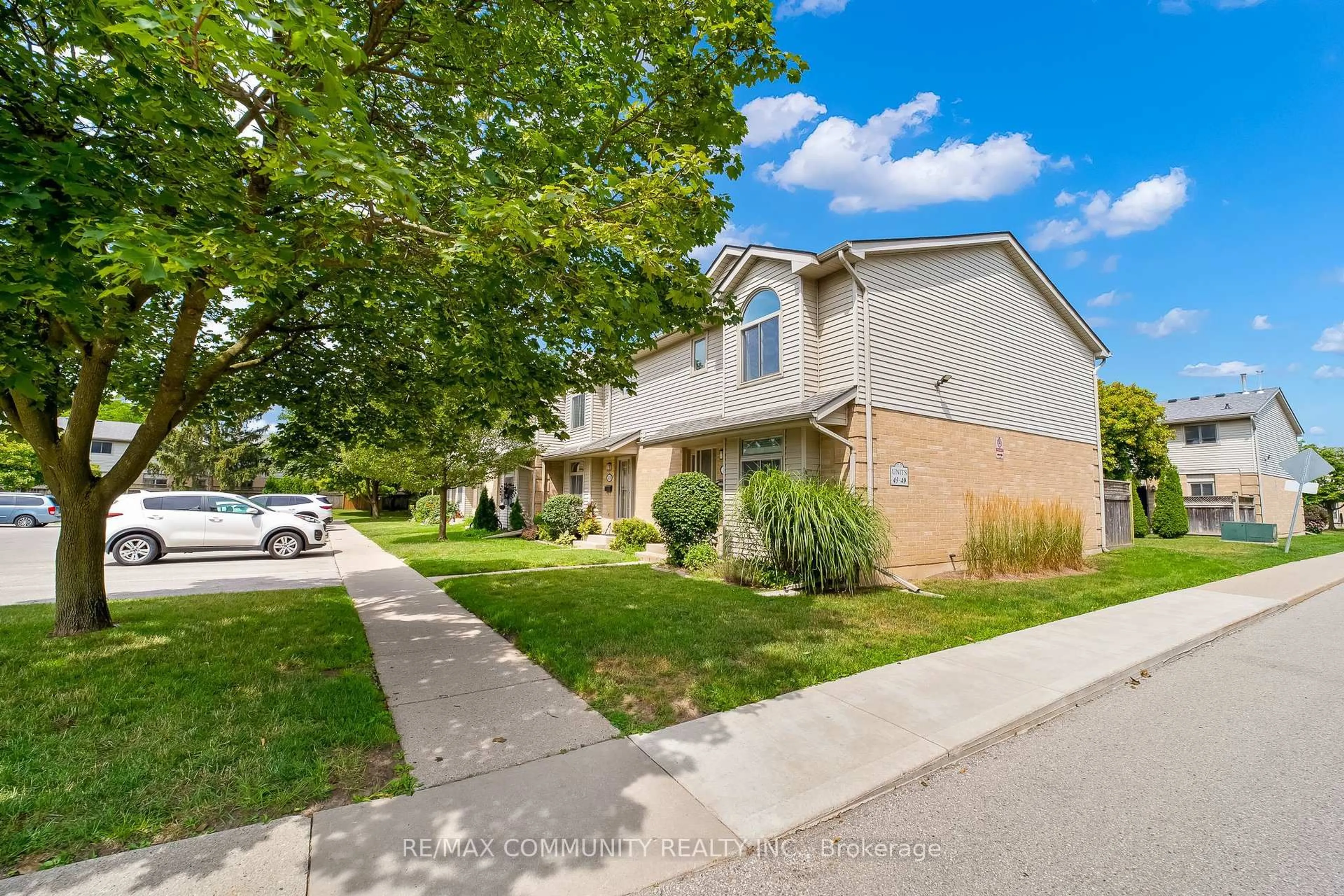 Unknown for 141 Condor Crt #49, London East Ontario N5W 6A1