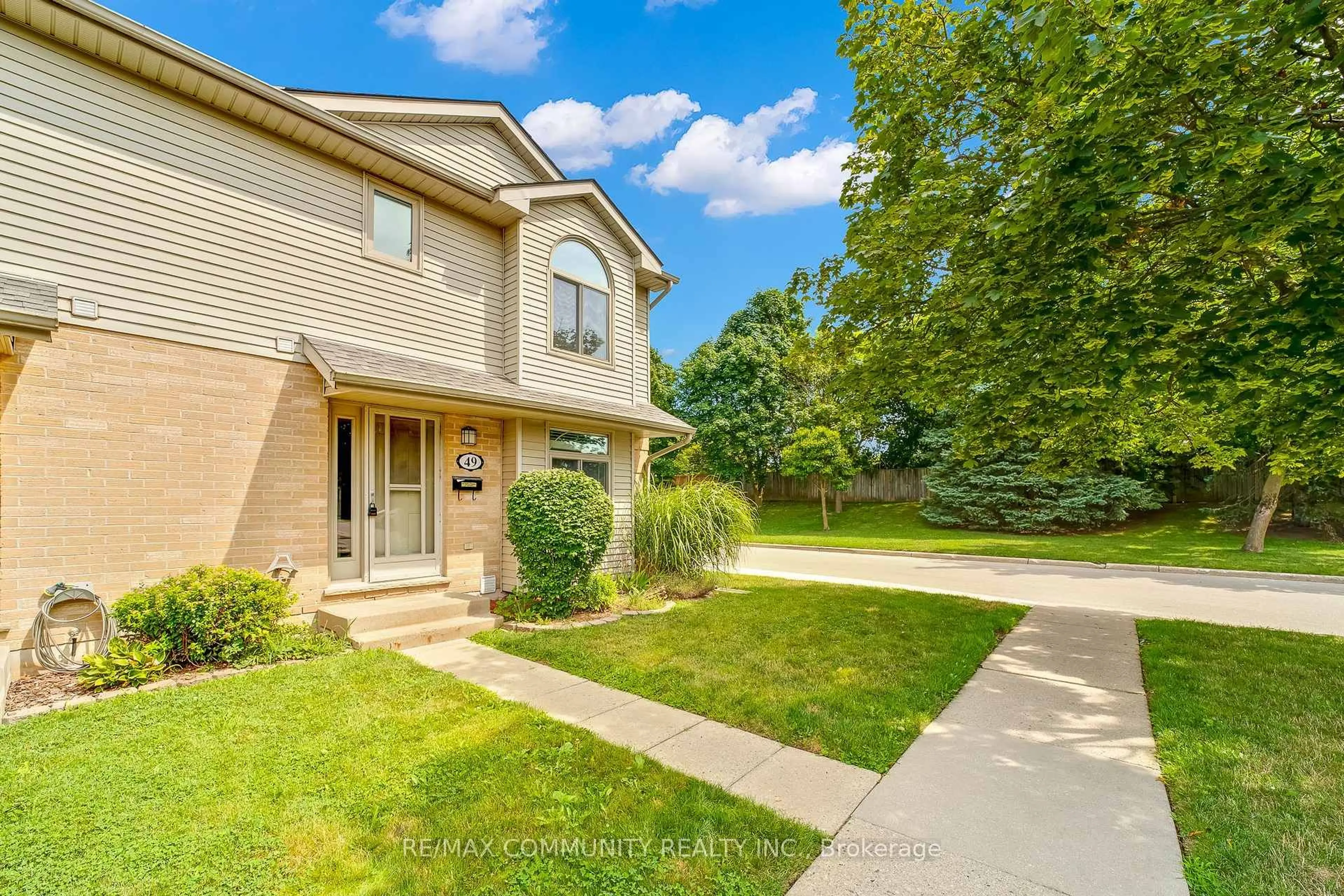 Unknown for 141 Condor Crt #49, London East Ontario N5W 6A1