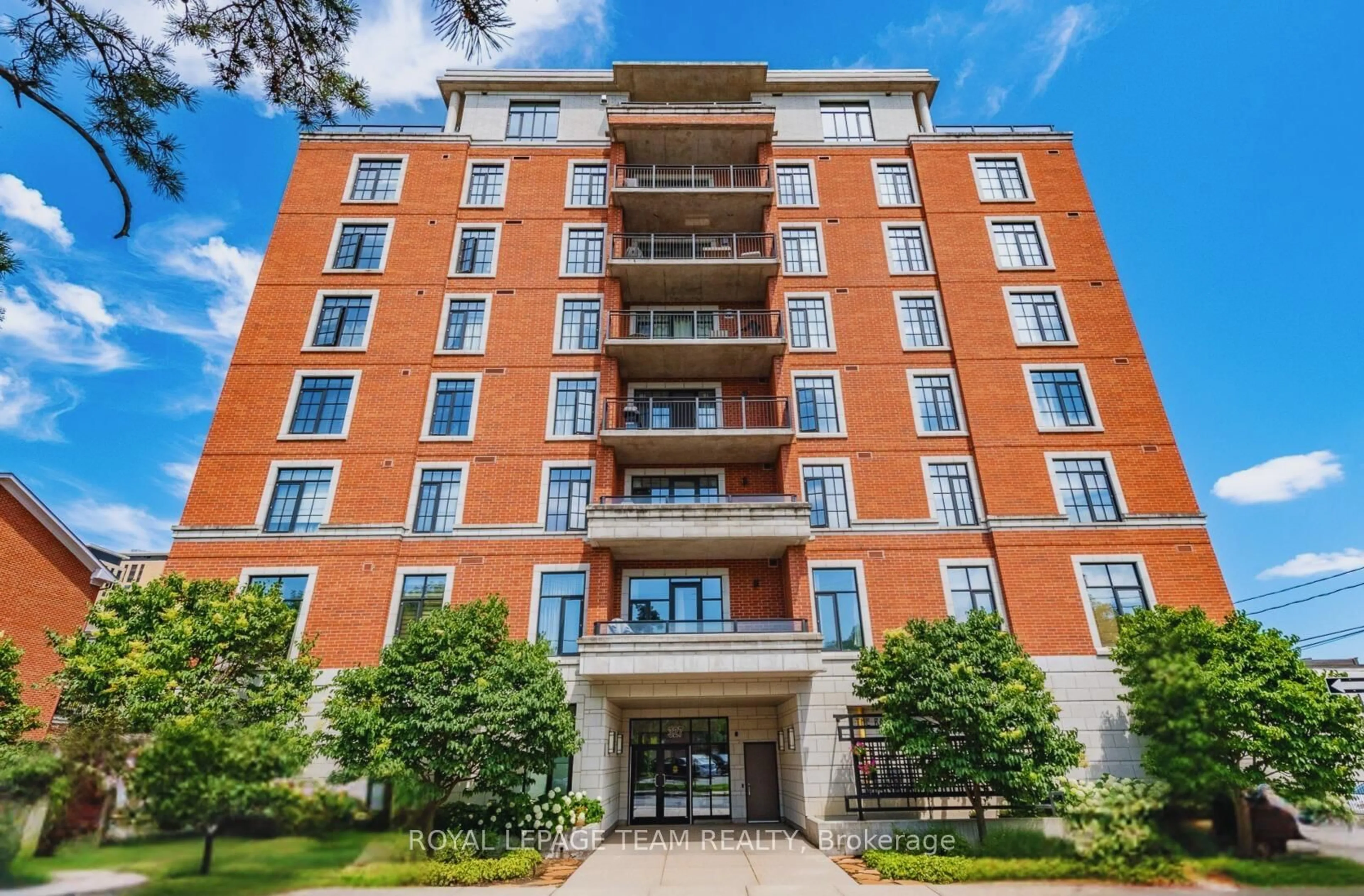 Unknown for 327 Breezehill Ave #210, Ottawa Ontario K1Y 1R6