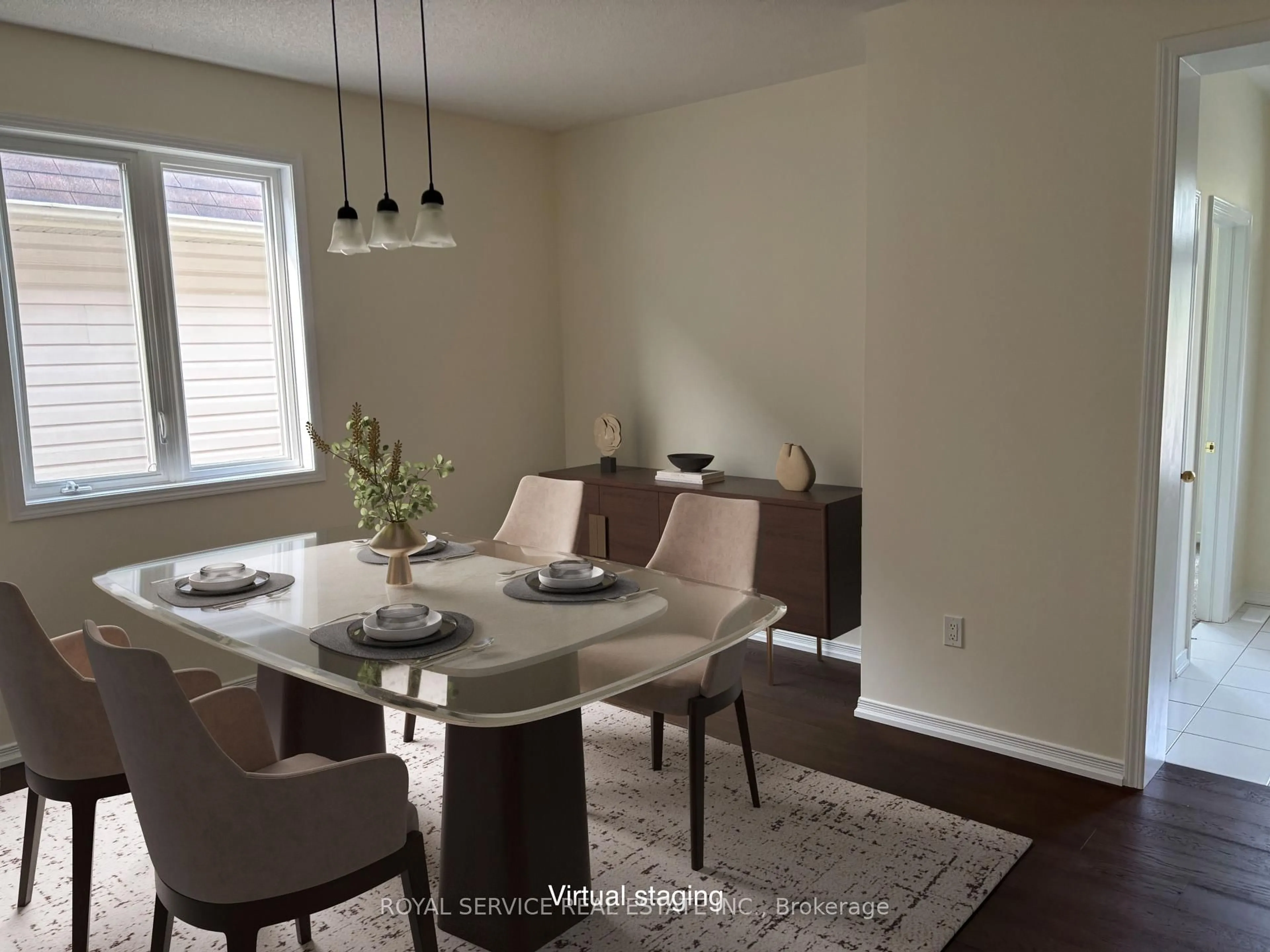 Dining room, wood/laminate floor for 660 Prince Of Wales Dr, Cobourg Ontario K9A 0C9