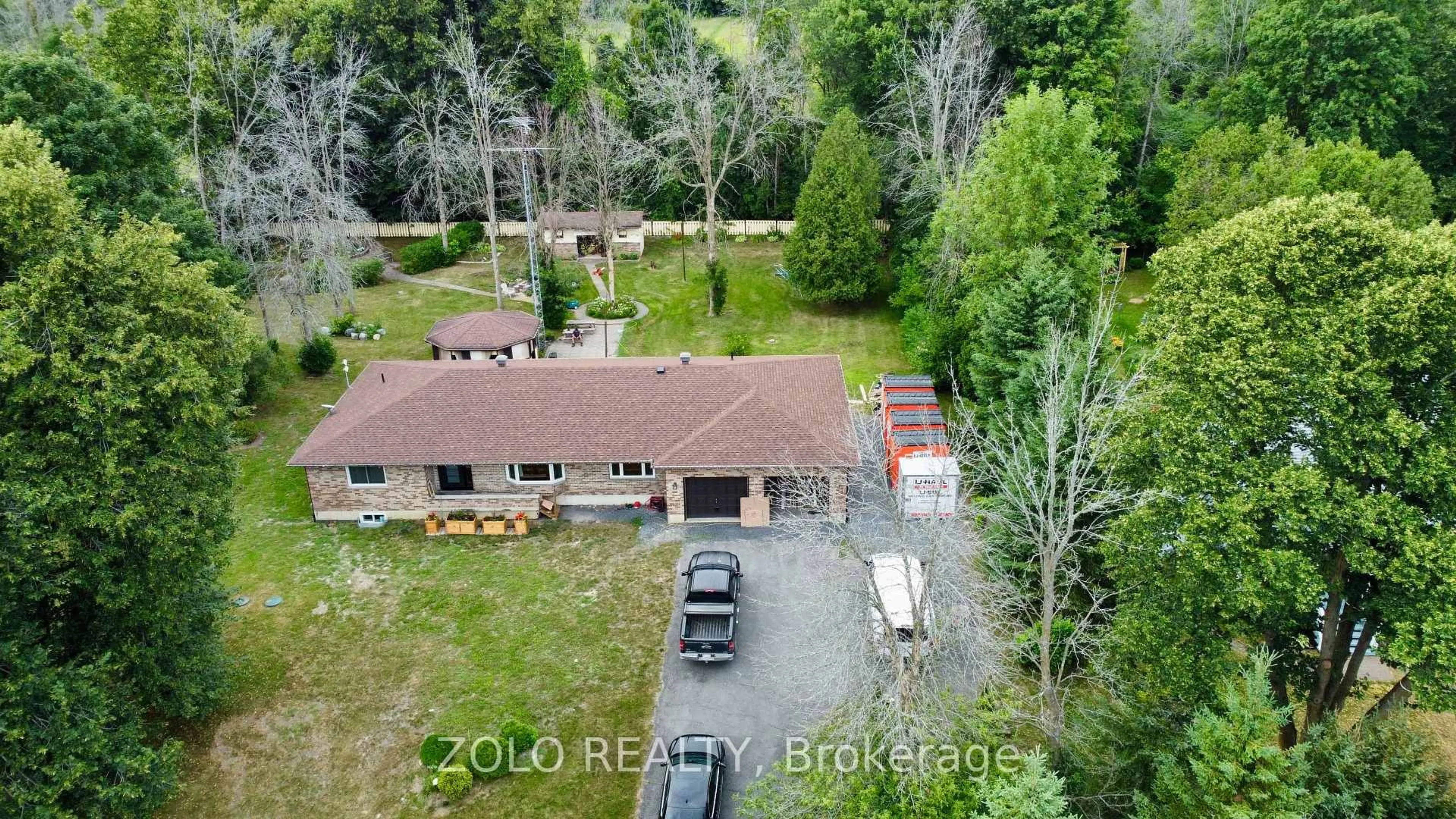 A pic from outside/outdoor area/front of a property/back of a property/a pic from drone, unknown for 20411 Conc 5 Rd, South Glengarry Ontario K0C 1L0