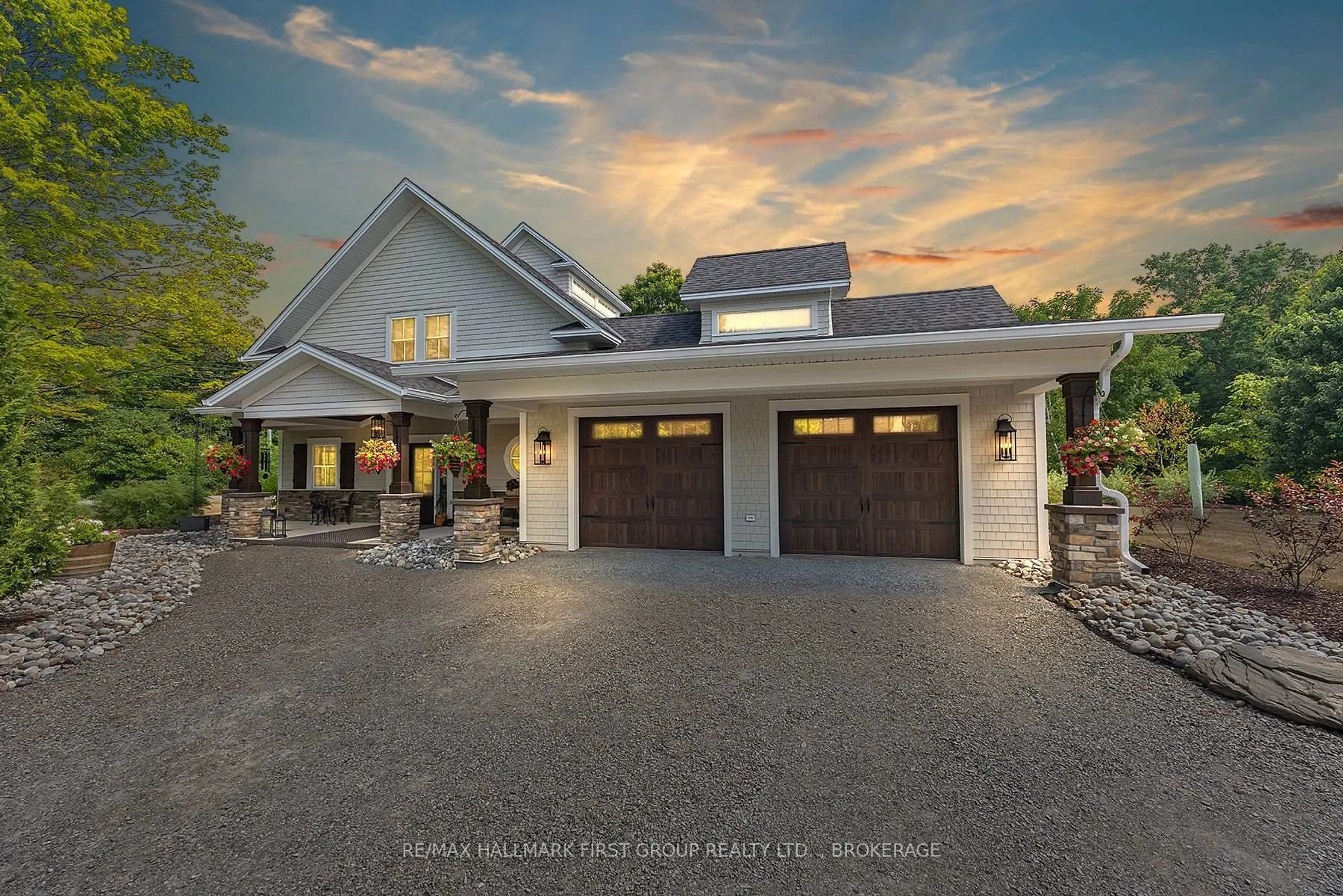 Indoor garage for 1335 County Road 2 Rd, Leeds and the Thousand Islands Ontario K0E 1R0