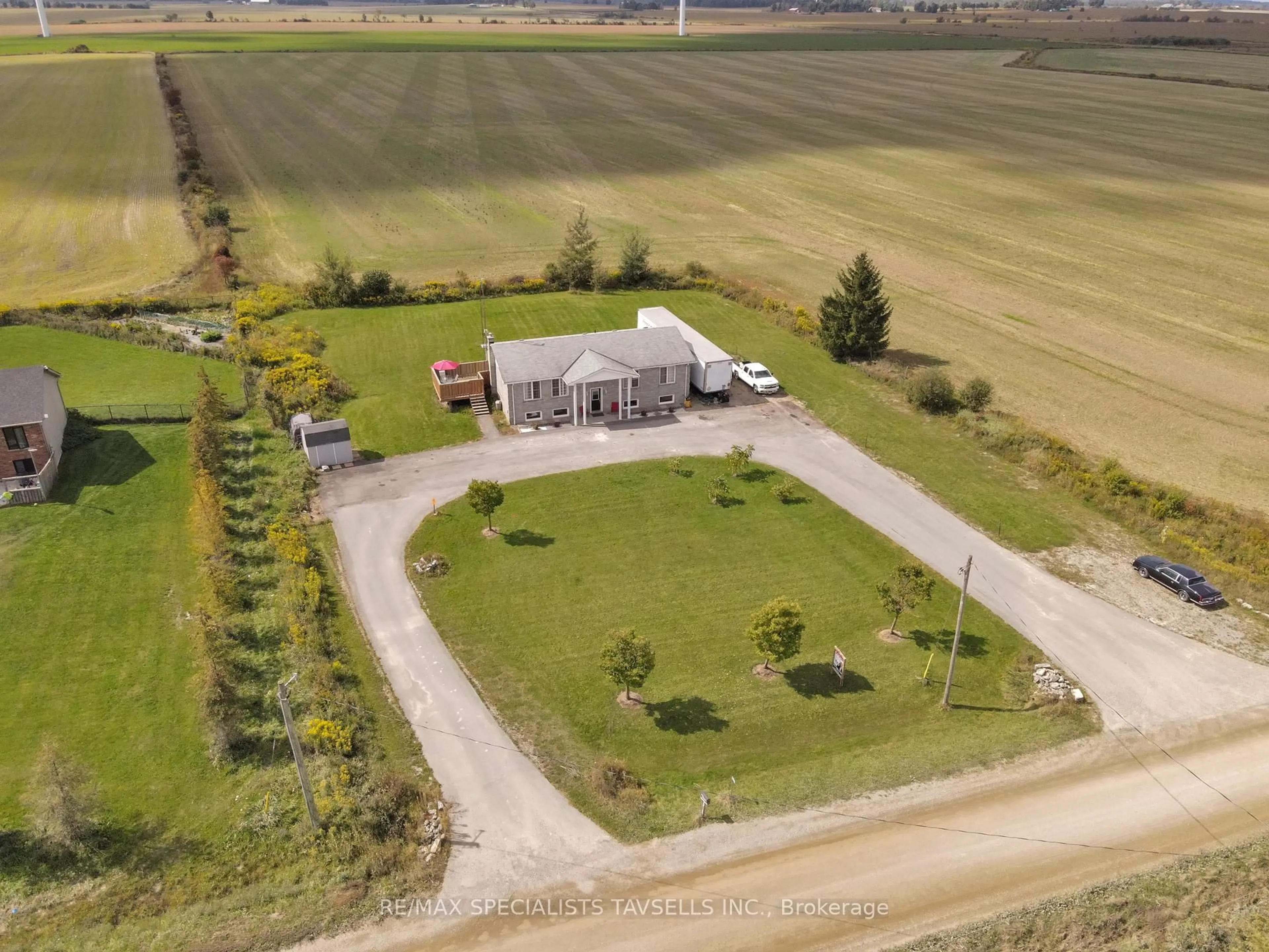 A pic from outside/outdoor area/front of a property/back of a property/a pic from drone, unknown for 75338 24th 25th Sdrd, East Luther Grand Valley Ontario L9W 0K2