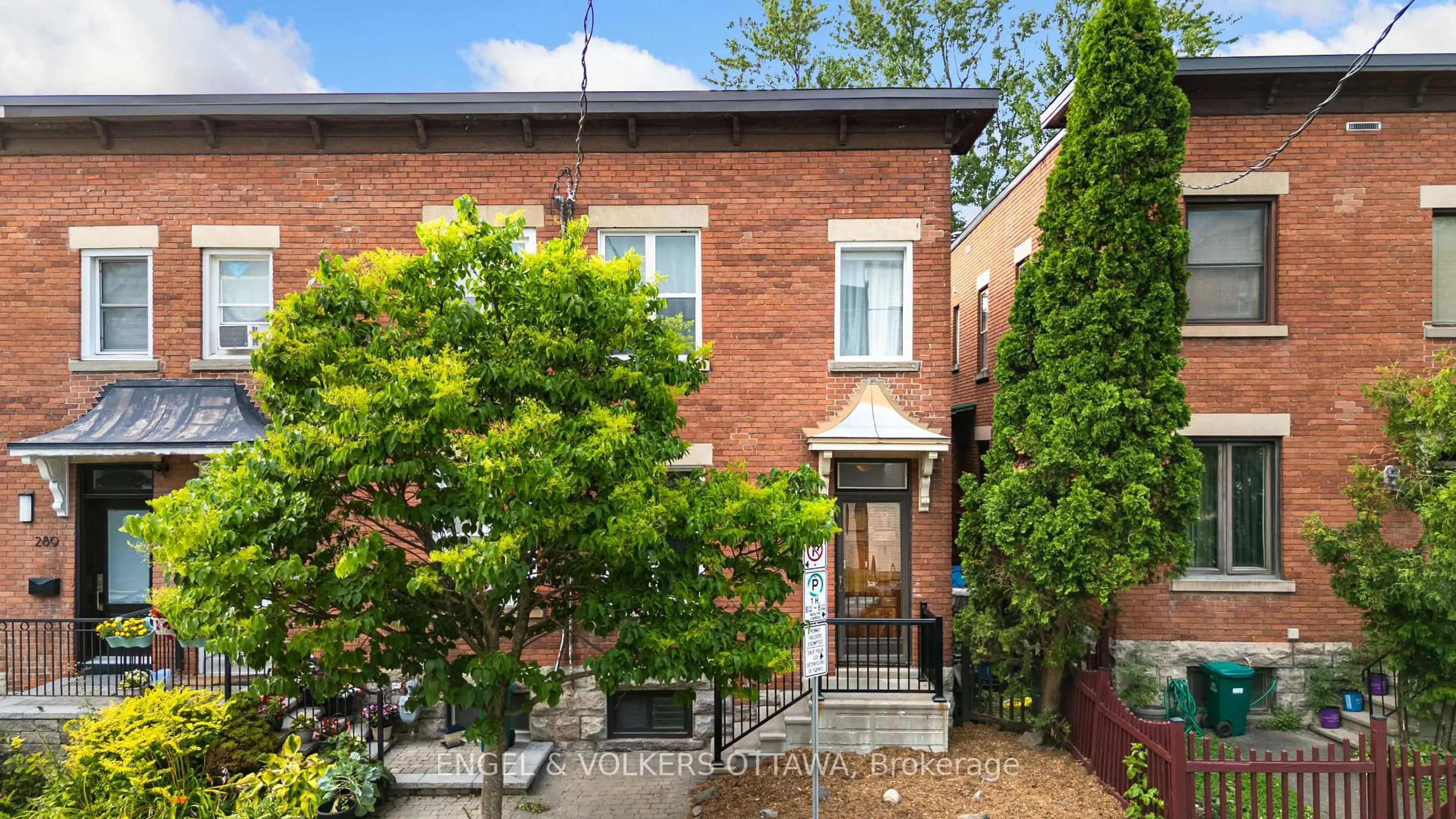 Home with brick exterior material, street for 293 Somerset St, Ottawa Ontario K1N 6V9