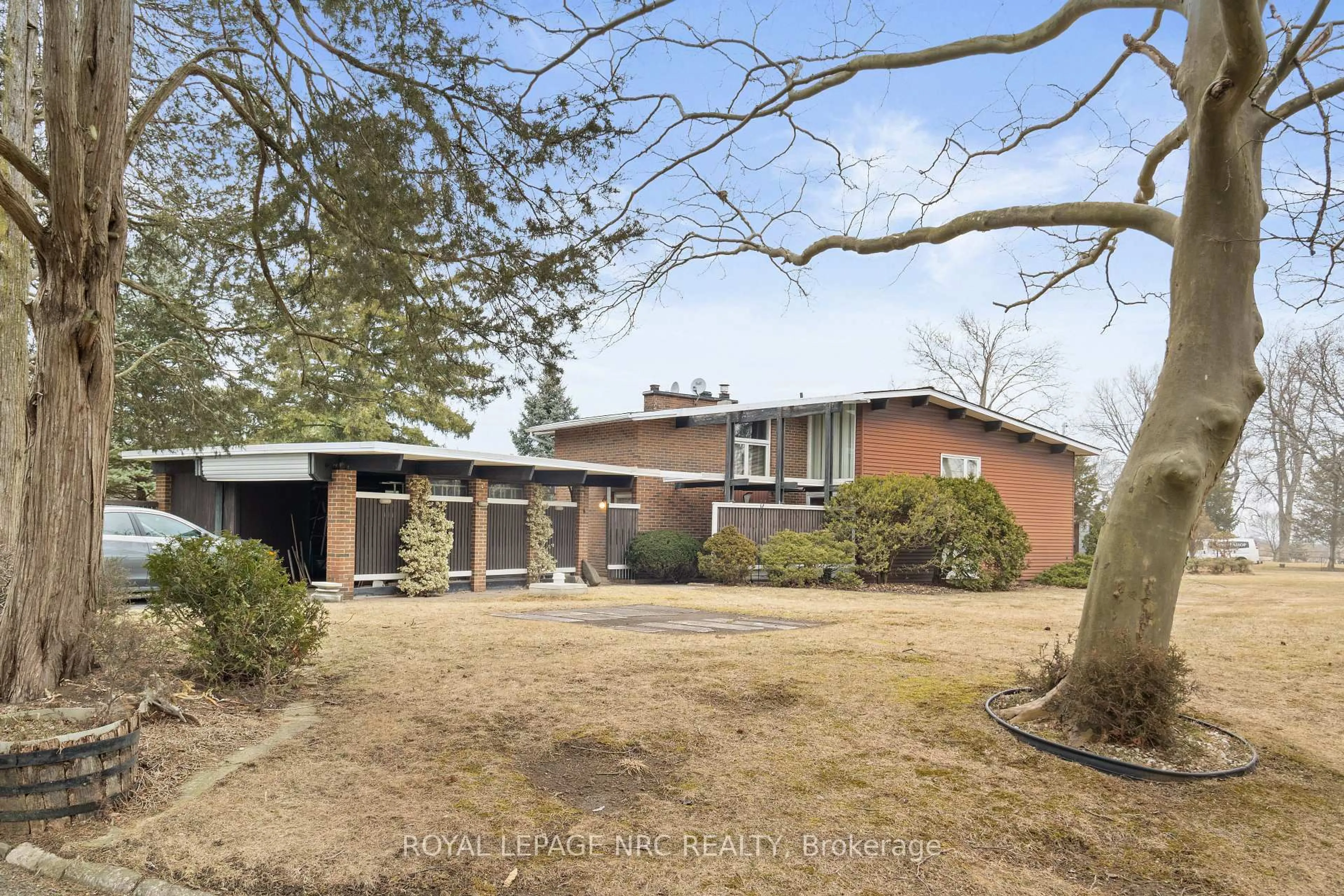 Home with brick exterior material, building for 3114 Ninth St, Lincoln Ontario L2R 6P7