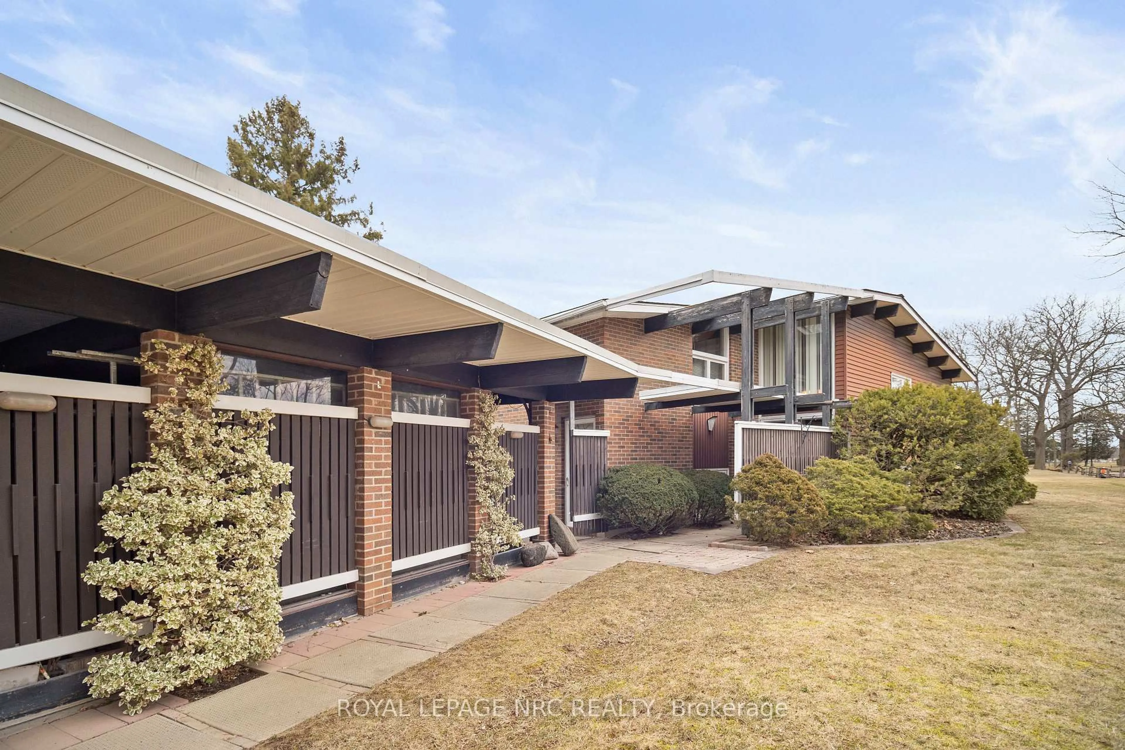 Home with brick exterior material, street for 3114 Ninth St, Lincoln Ontario L2R 6P7