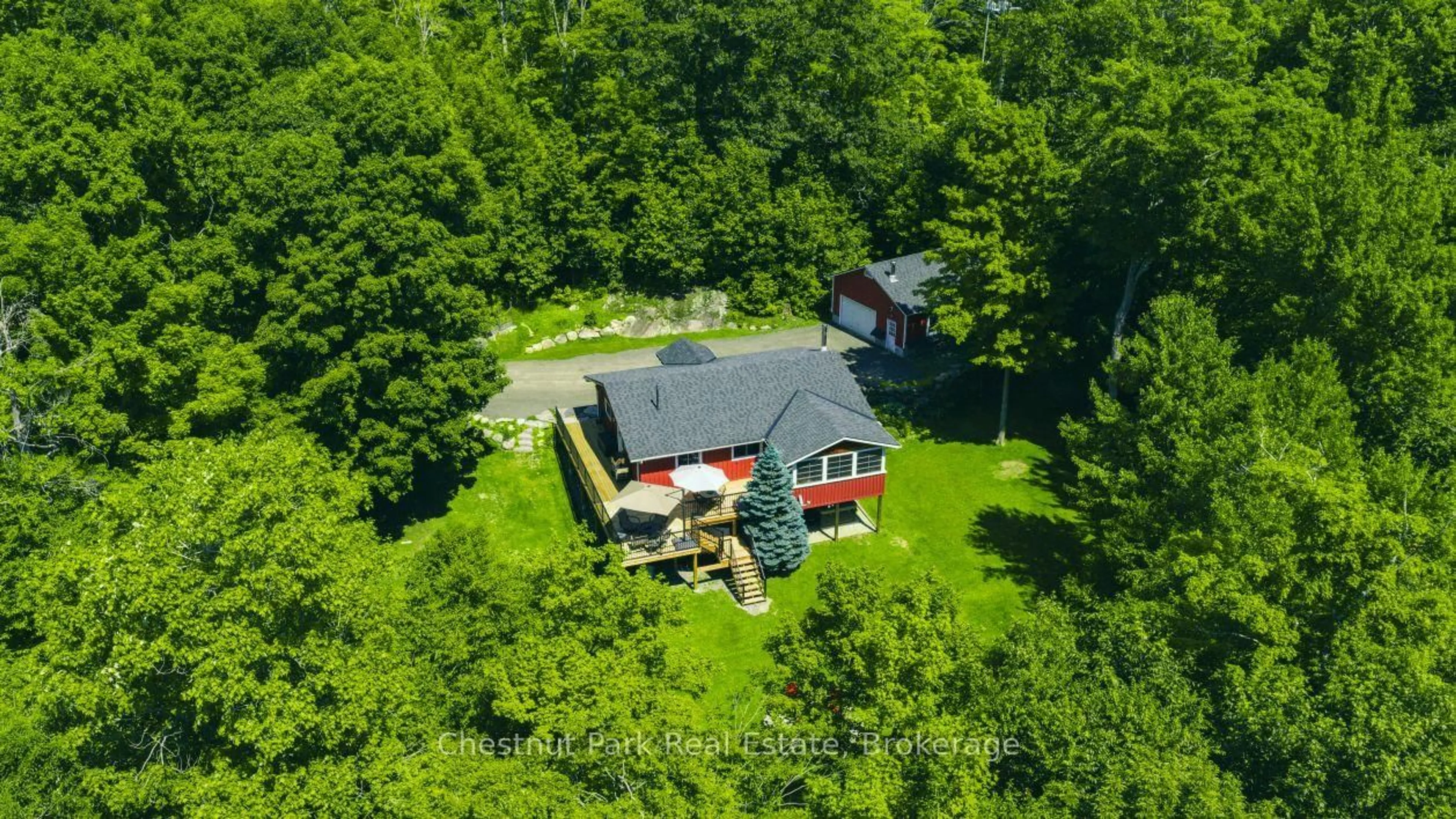 A pic from outside/outdoor area/front of a property/back of a property/a pic from drone, unknown for 1126 Eveleigh Rd, Muskoka Lakes Ontario P0B 1J0