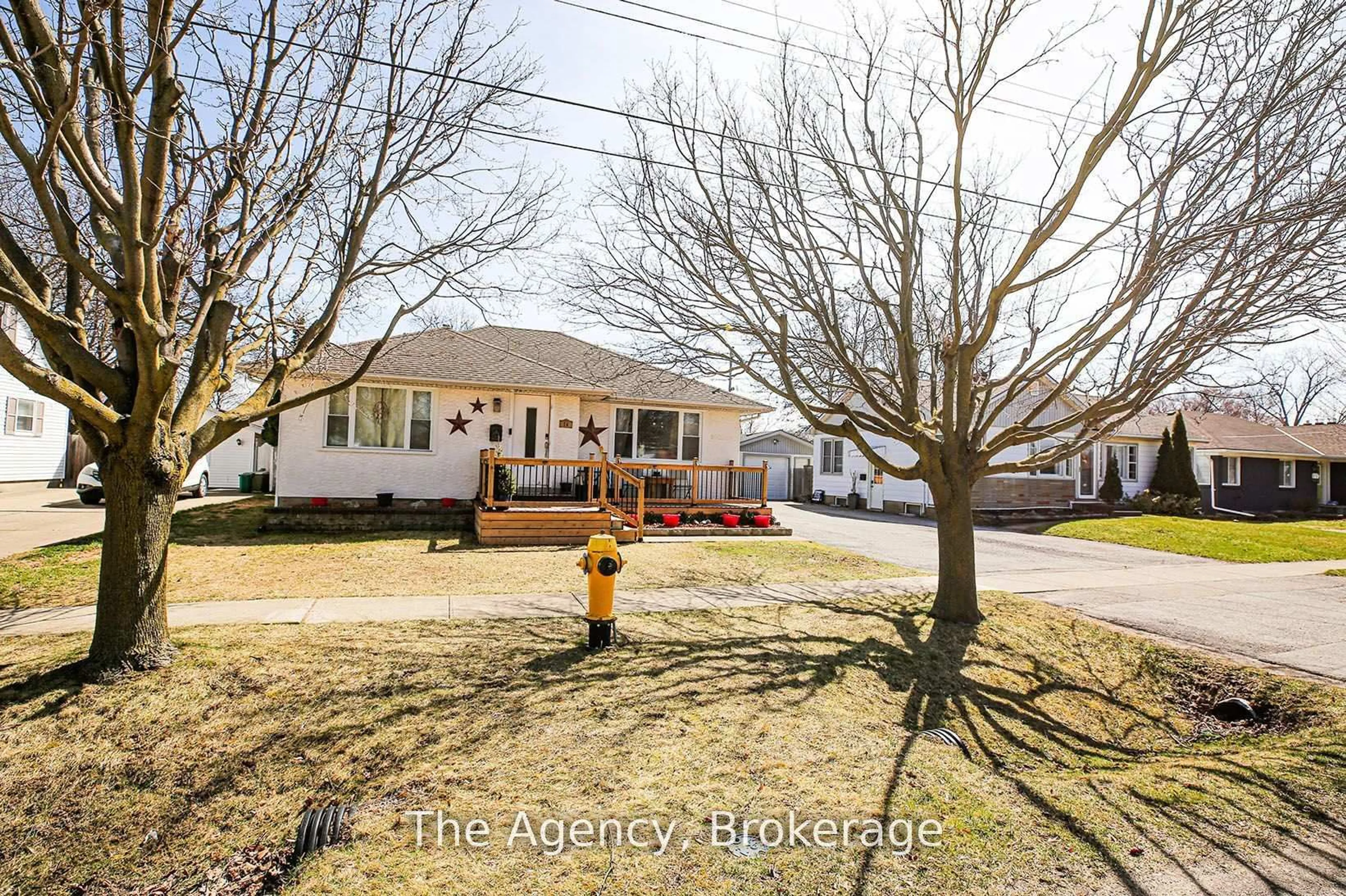Unknown for 14 Heywood Ave, St. Catharines Ontario L2M 2M8