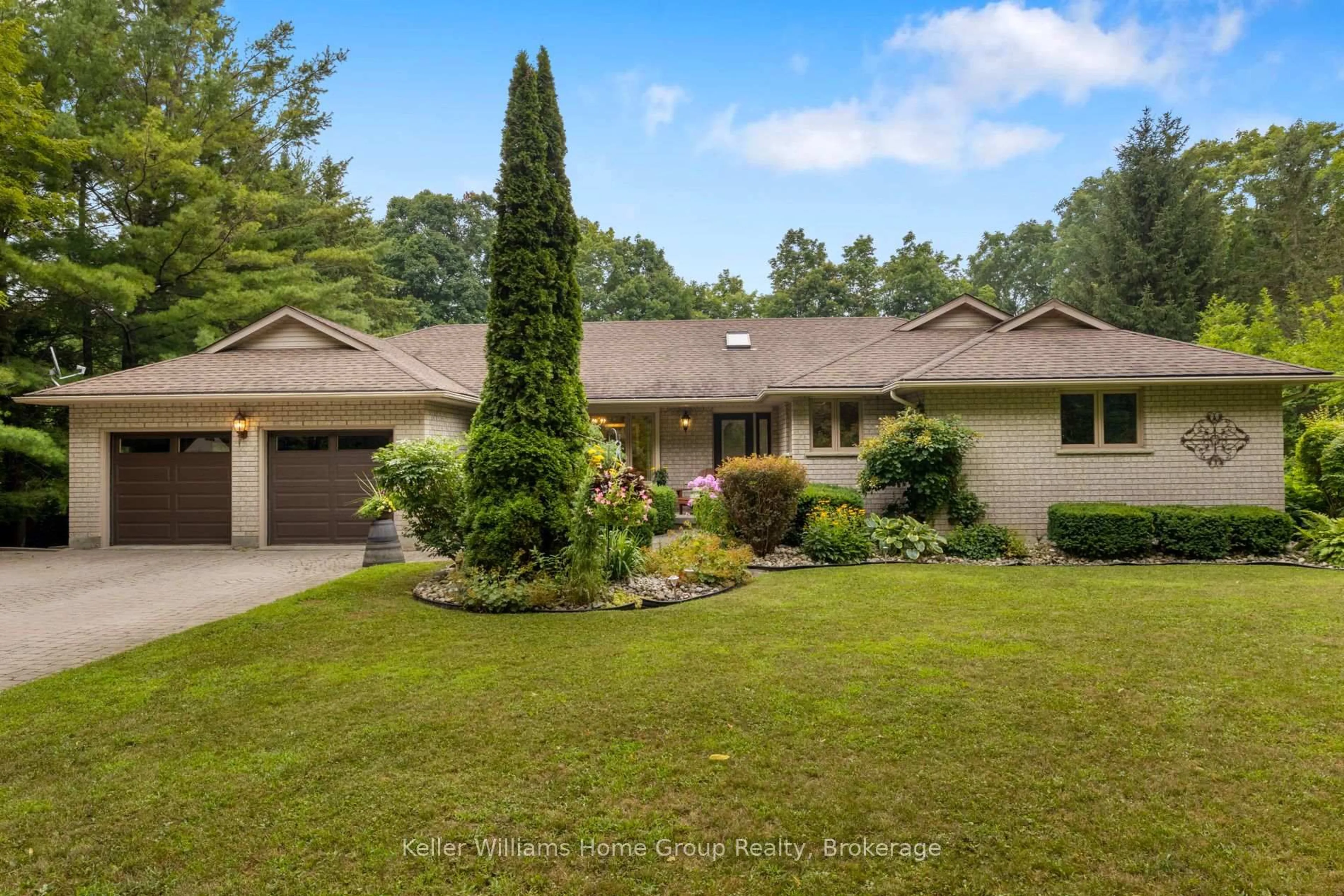 A pic from outside/outdoor area/front of a property/back of a property/a pic from drone, unknown for 25 Riverview Dr, Centre Wellington Ontario N0B 1J0