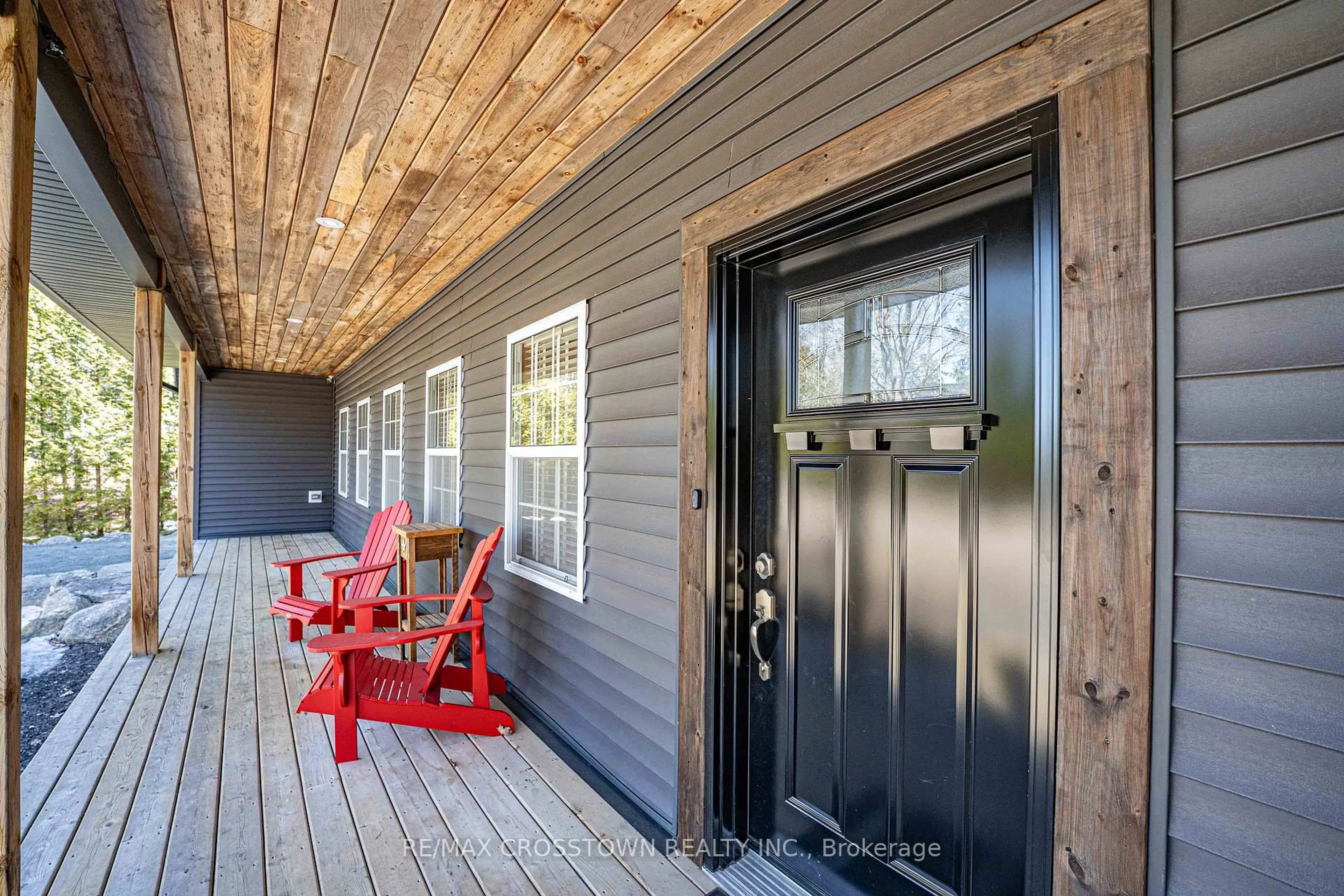 Indoor entryway for 1186 Upper Paudash Rd, Highlands East Ontario K0L 1C0