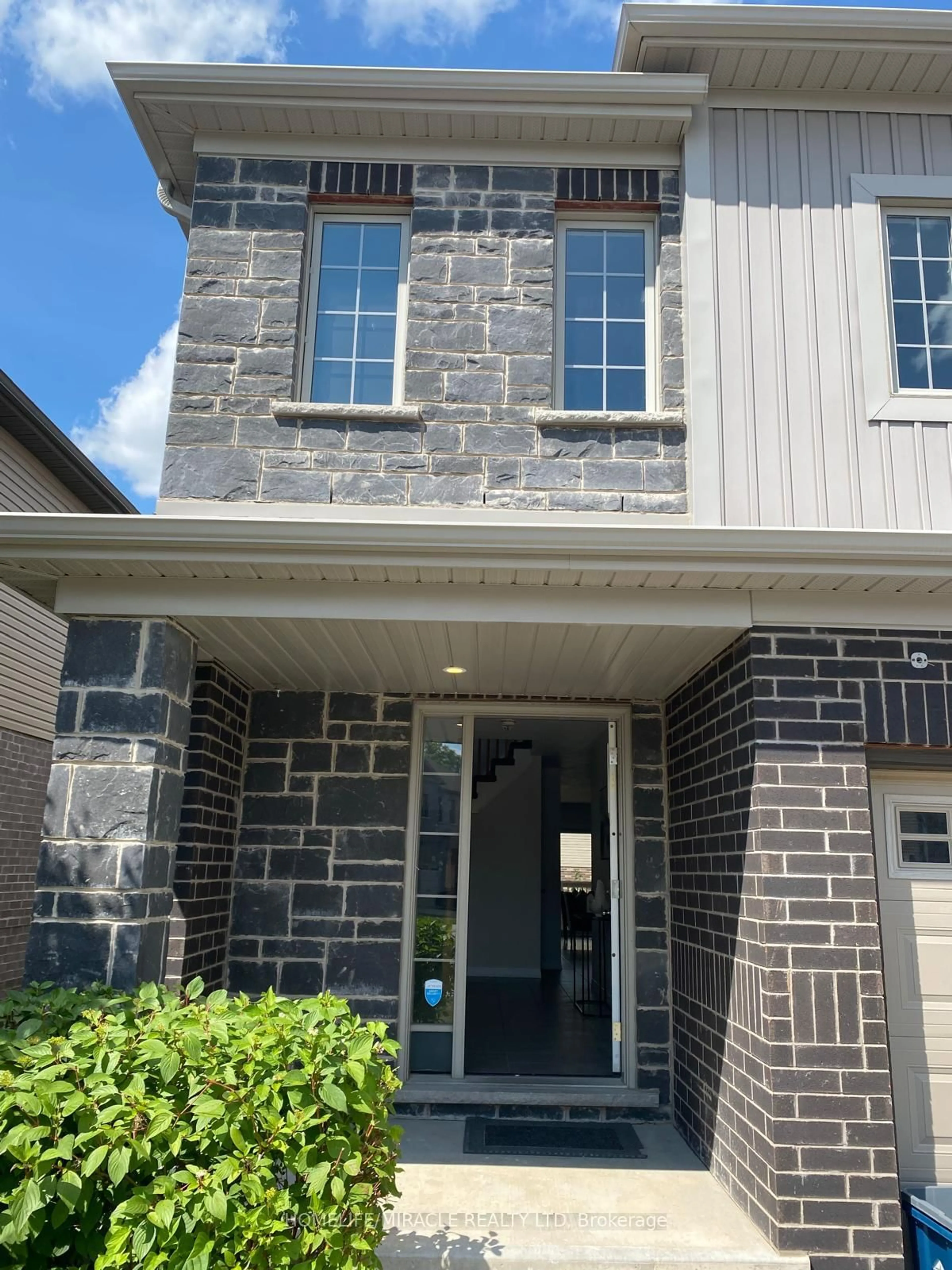 Home with brick exterior material, street for 135 Hardcastle Dr #46, Cambridge Ontario N1S 0B6