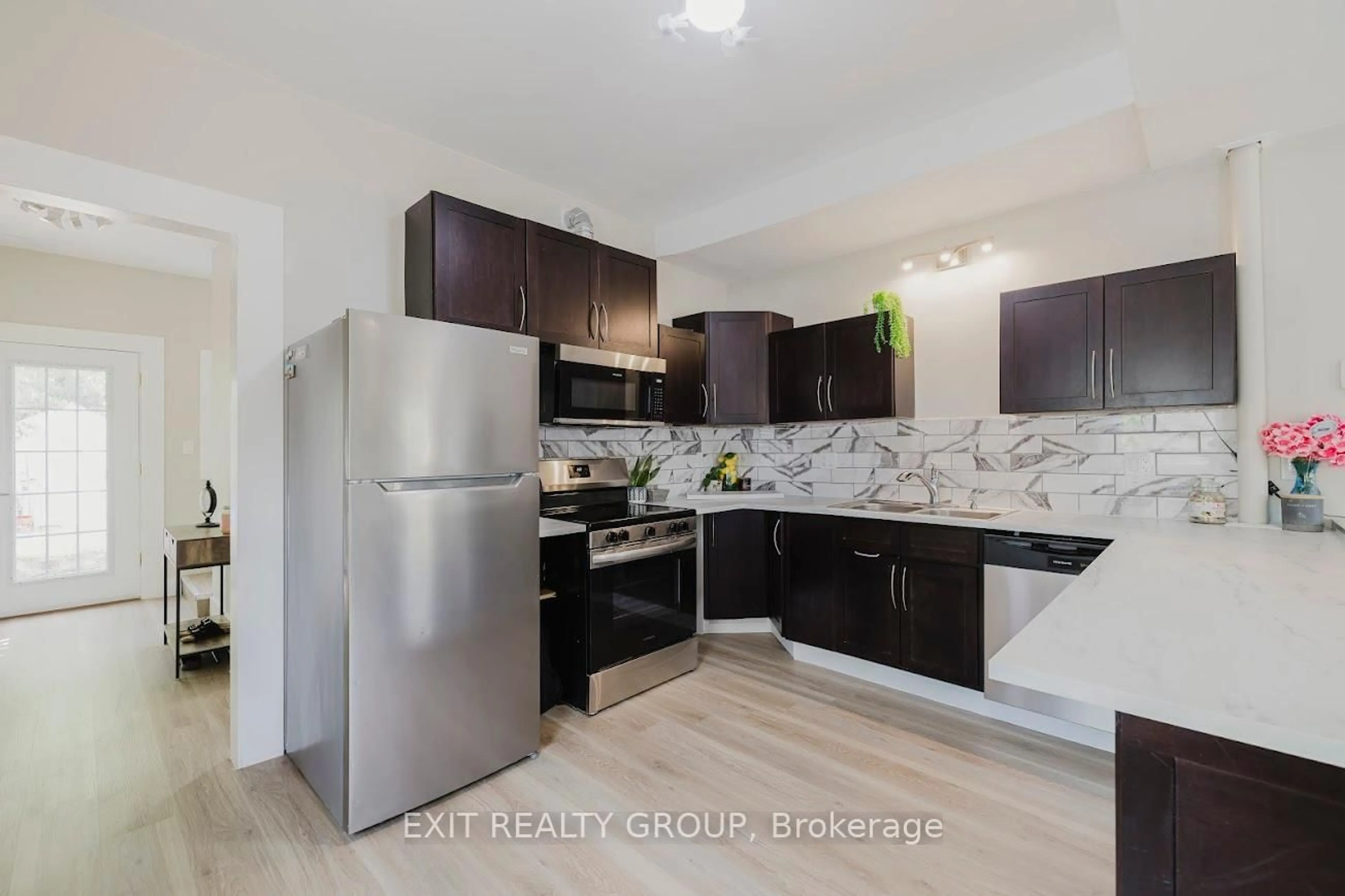 Open concept kitchen, unknown for 32 Strachan St, Belleville Ontario K8P 1W8