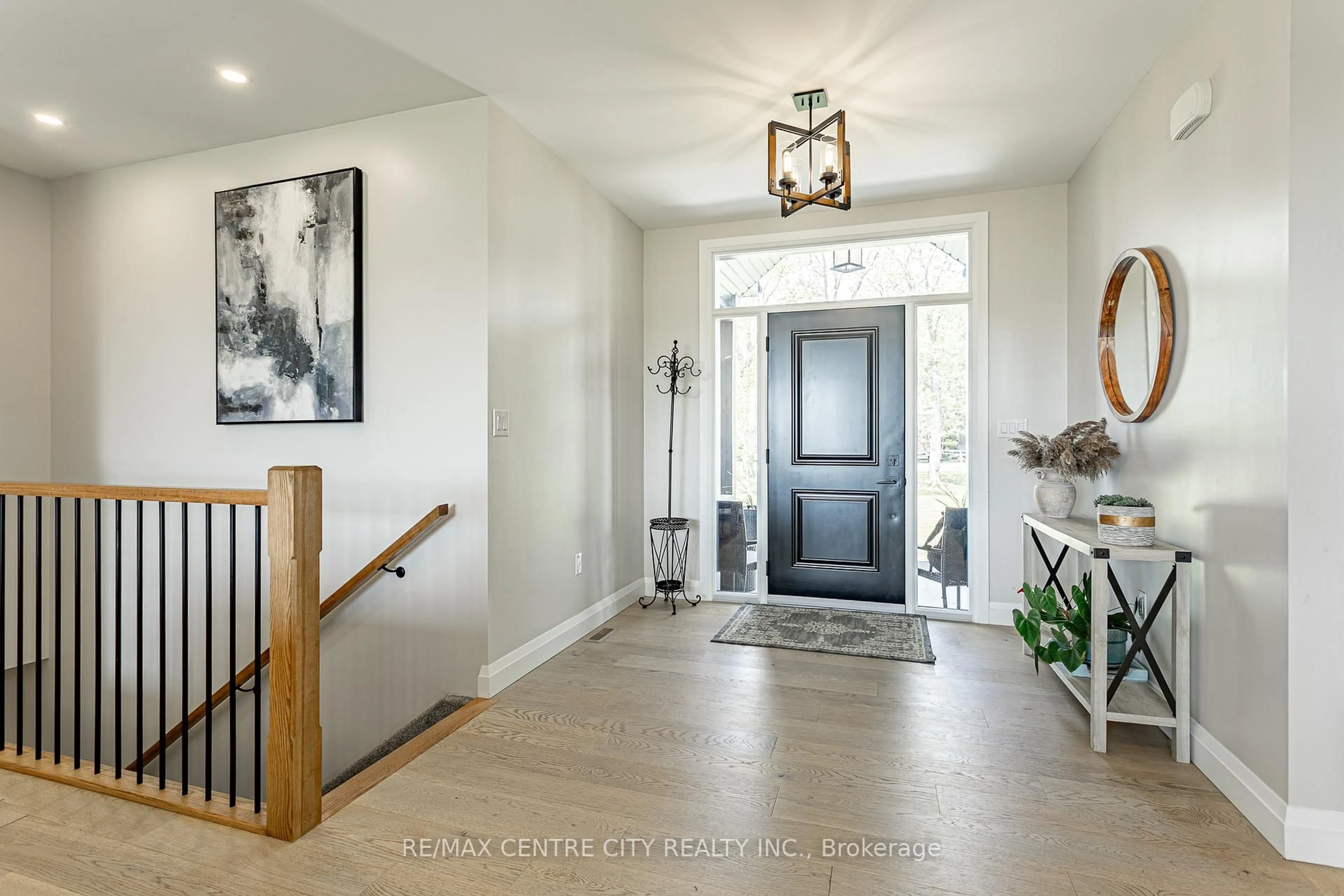 Indoor entryway for 51057 Nova Scotia Line, Malahide Ontario N5H 2R2