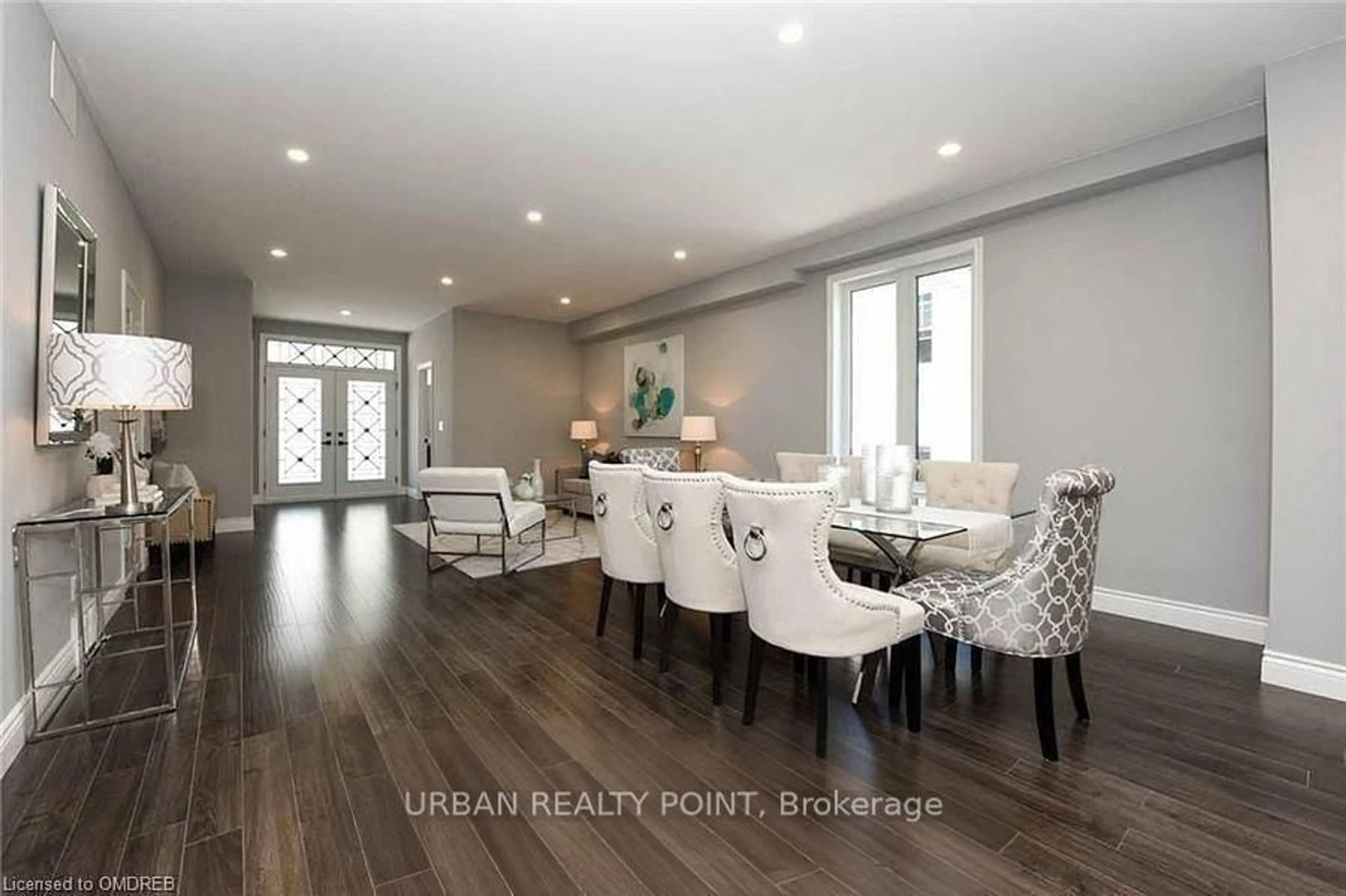 Dining room, wood/laminate floor for 165 St Andrews St, Cambridge Ontario N1S 1N2