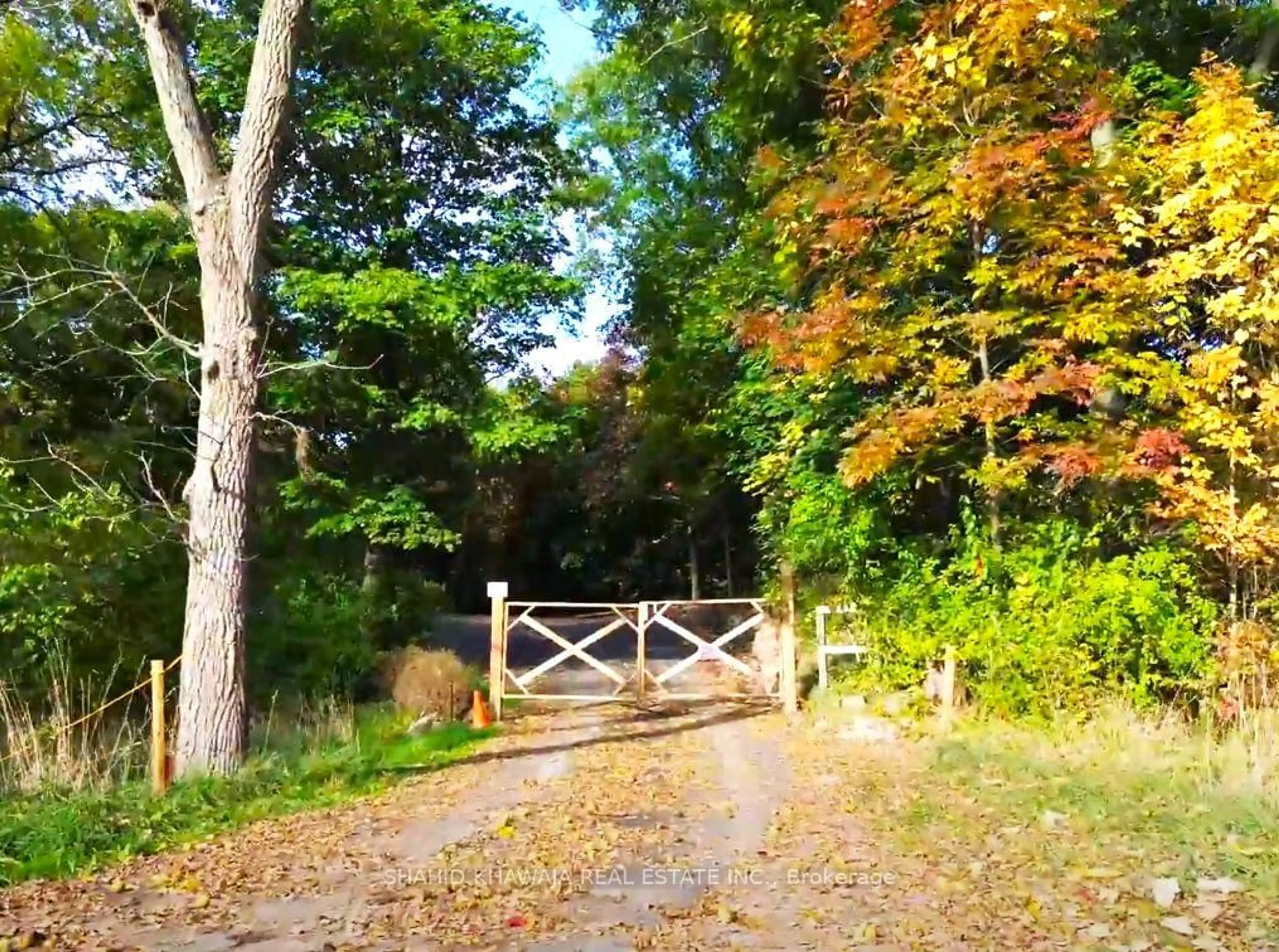 Unknown for 716 Artaban Rd, Hamilton Ontario L9H 5E3