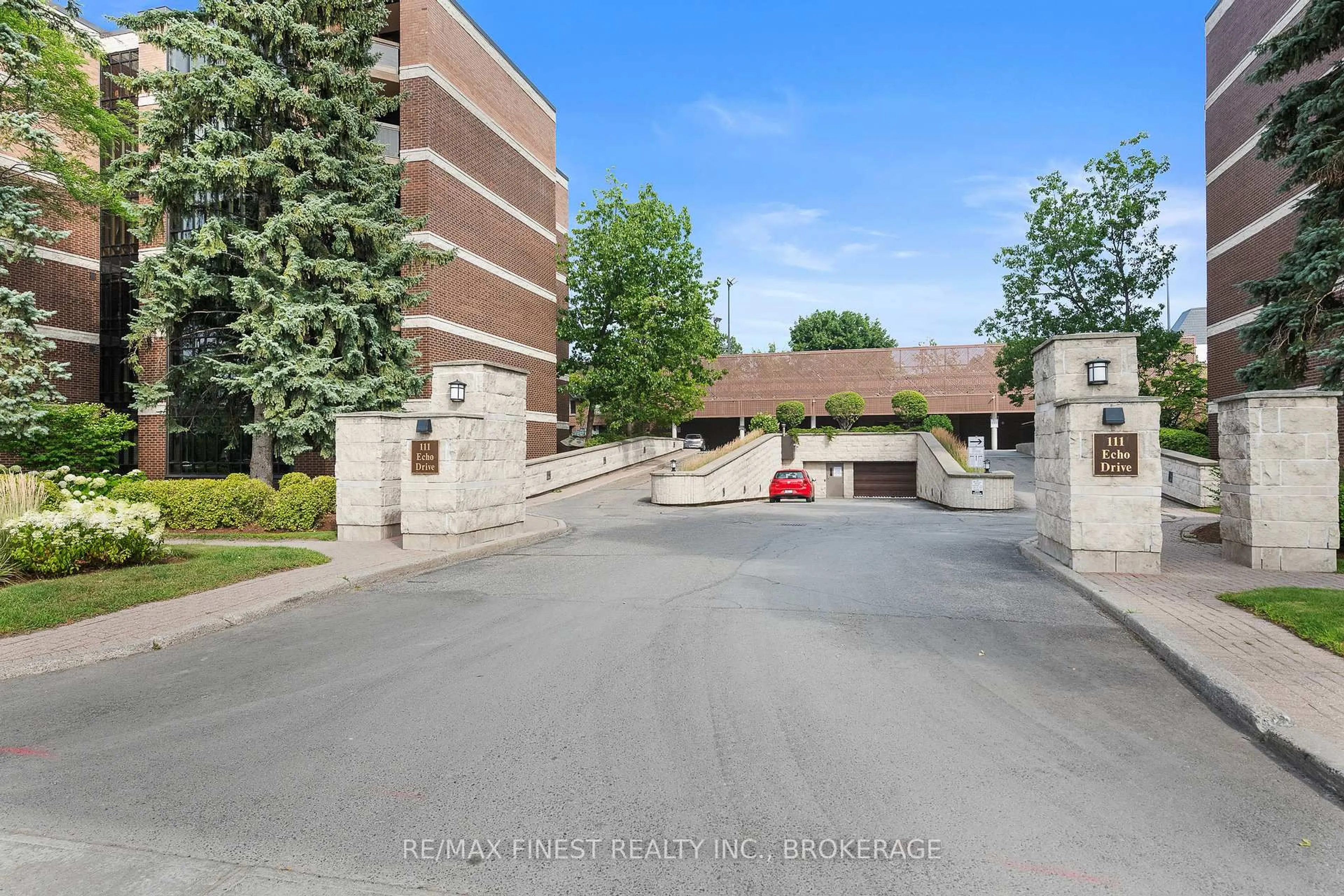 Unknown for 111 ECHO Dr #5, Ottawa Ontario K1S 5K8