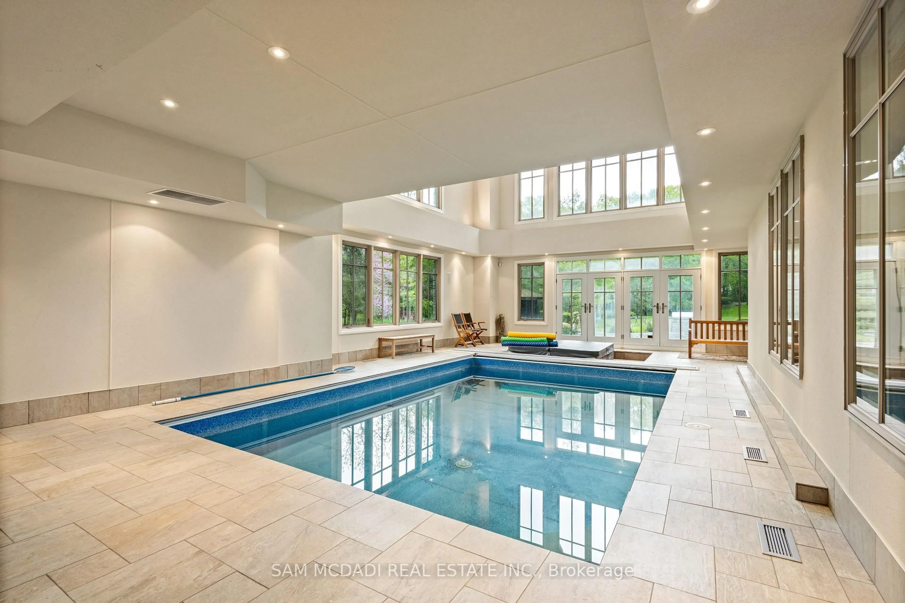 Pool for 839 Lakeshore Rd, Port Colborne Ontario L3K 5V3