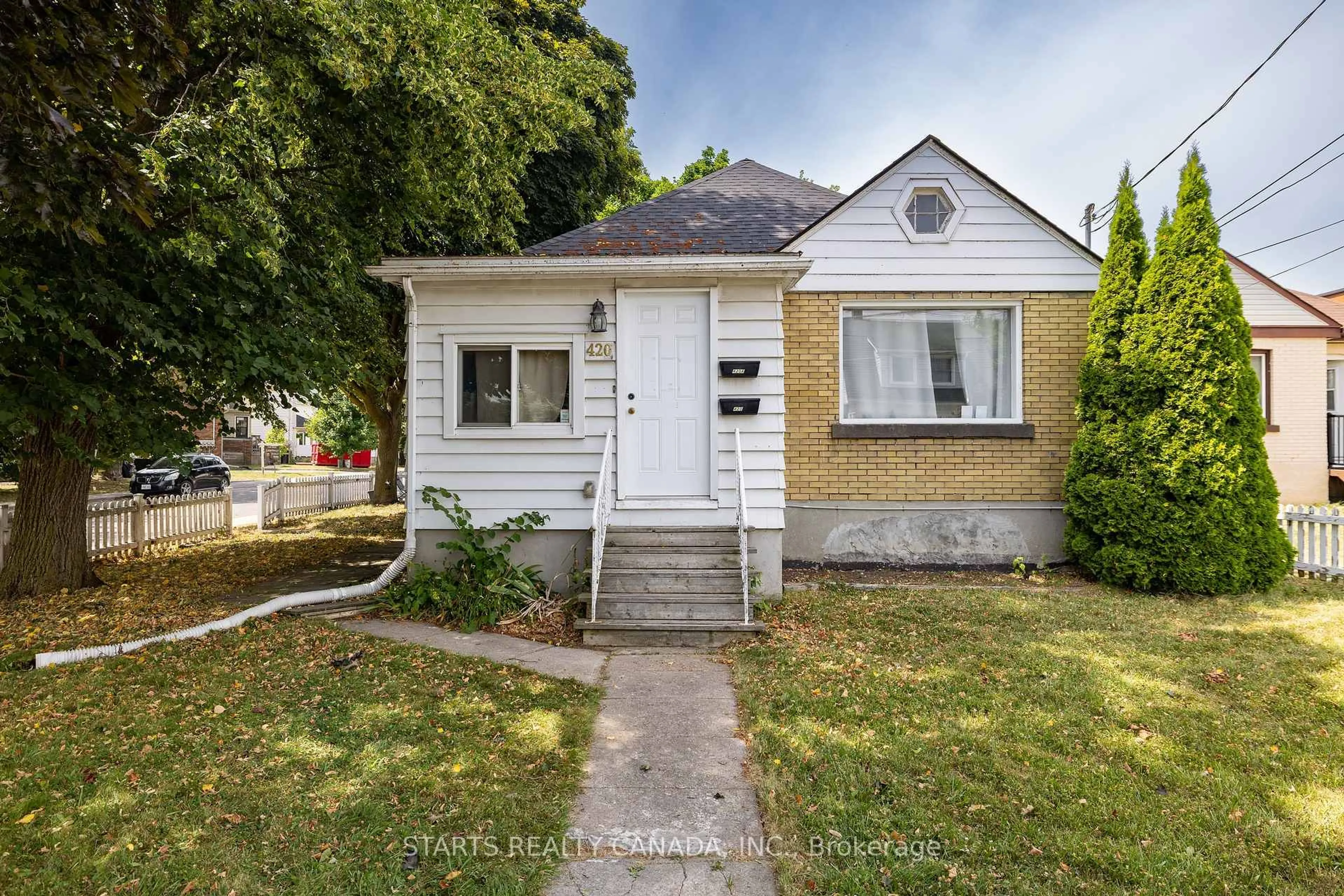 Unknown for 420 Macdonnell St, Kingston Ontario K7L 4E4
