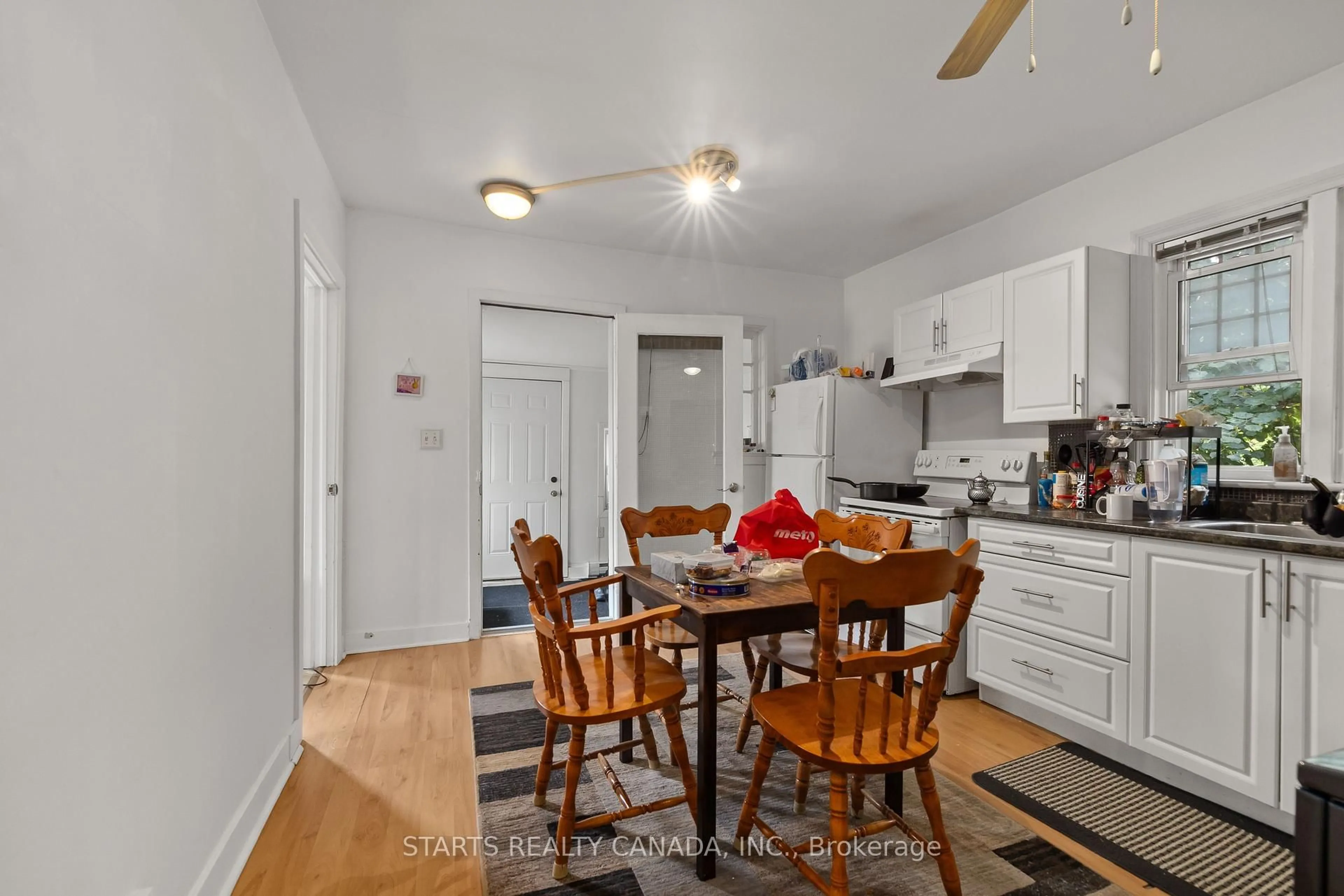Standard kitchen, unknown for 420 Macdonnell St, Kingston Ontario K7L 4E4