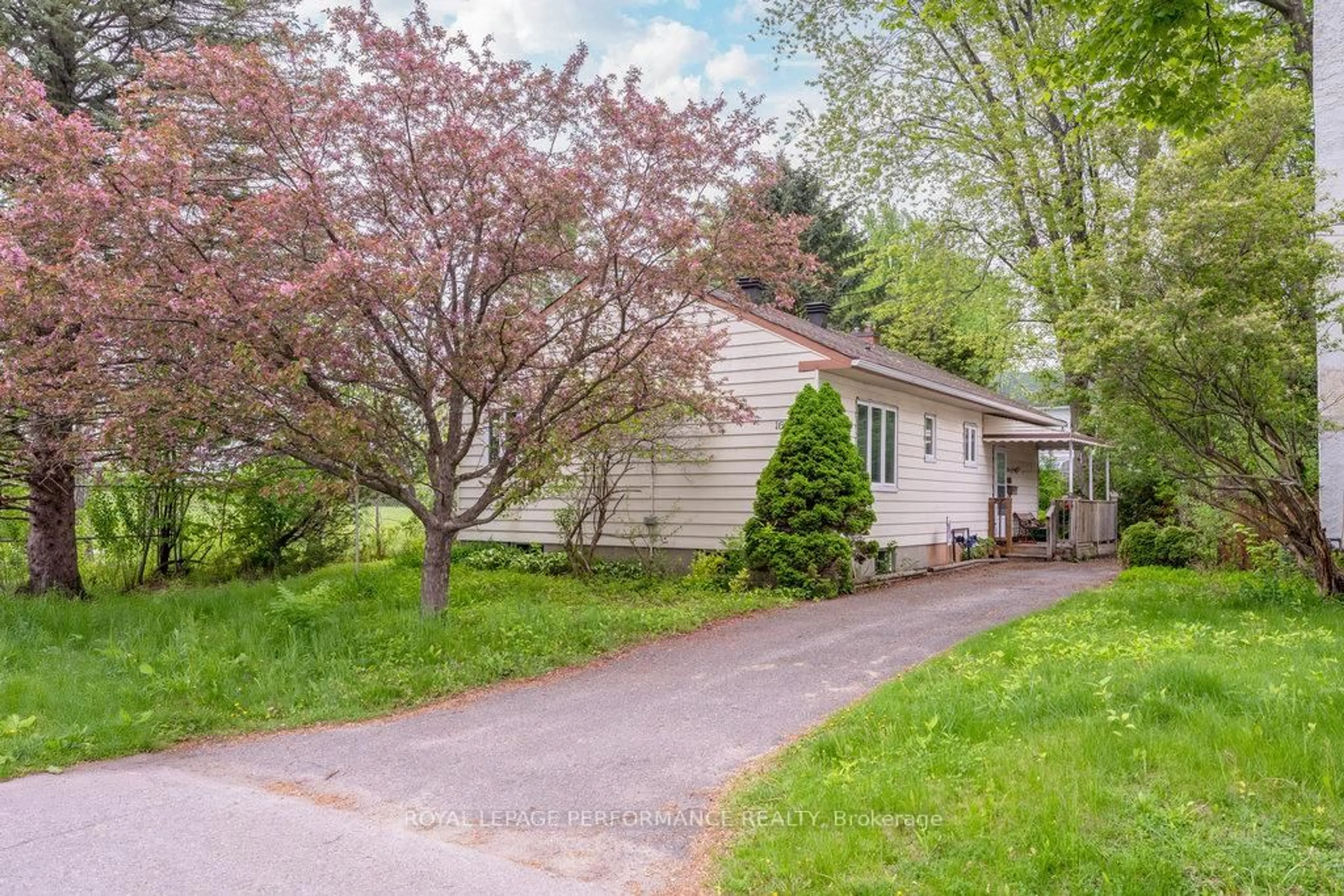 Home with vinyl exterior material, street for 167 Mafeking Ave, Ottawa Ontario K1K 2V4