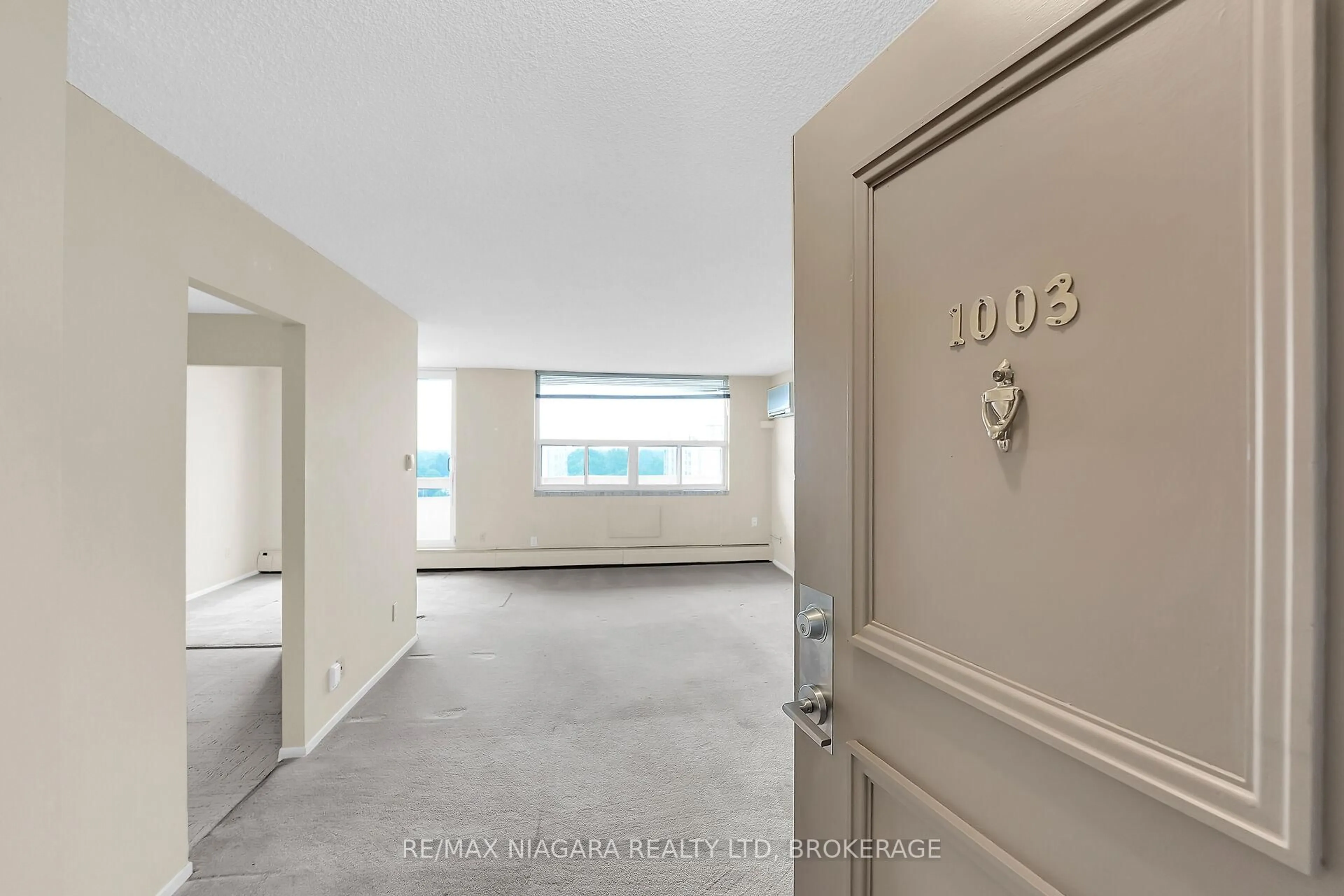 Unknown for 365 Geneva St #1003, St. Catharines Ontario L2N 5S7