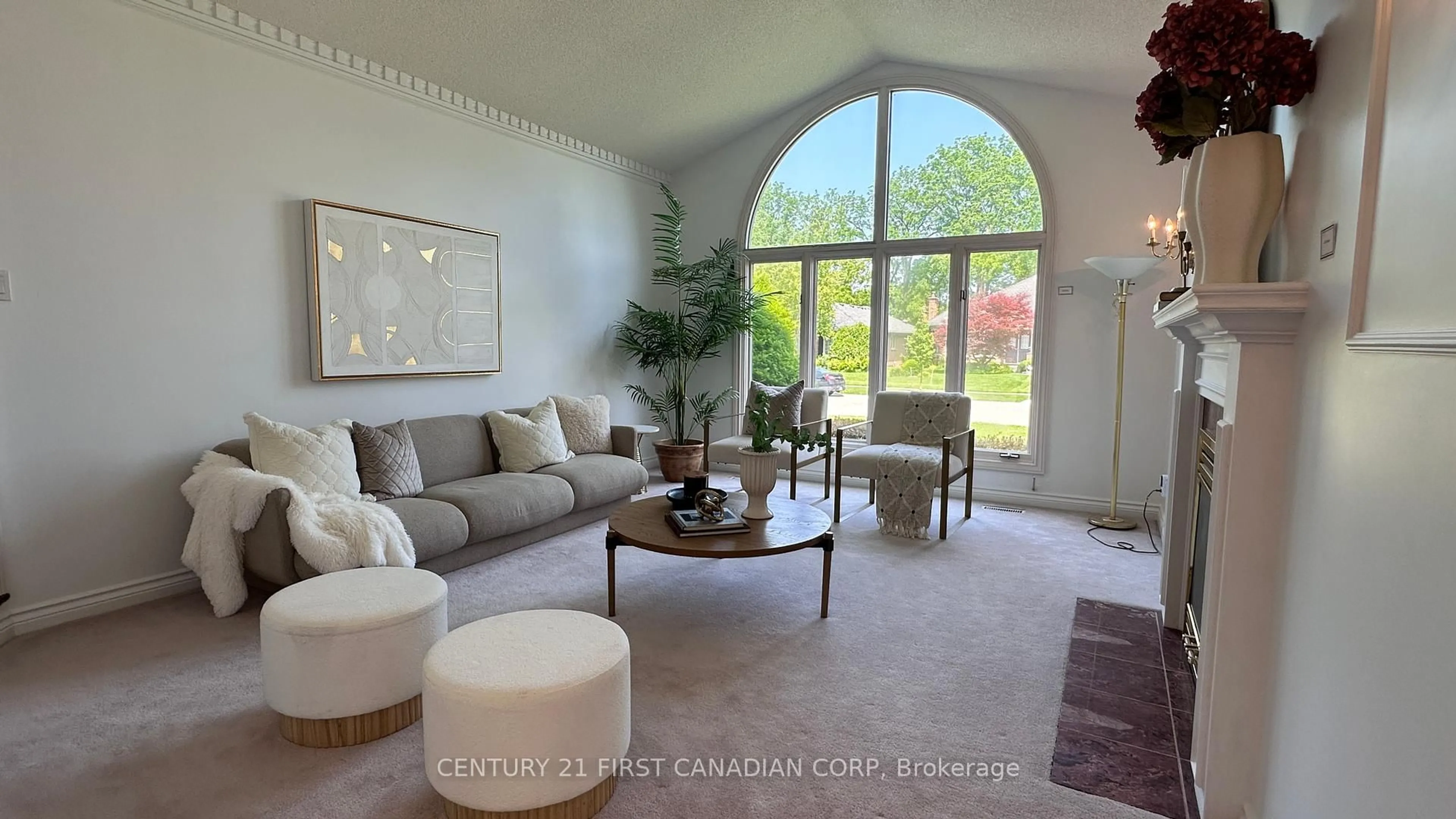 Living room with furniture, unknown for 212 Timber Dr, London South Ontario N6K 4B6