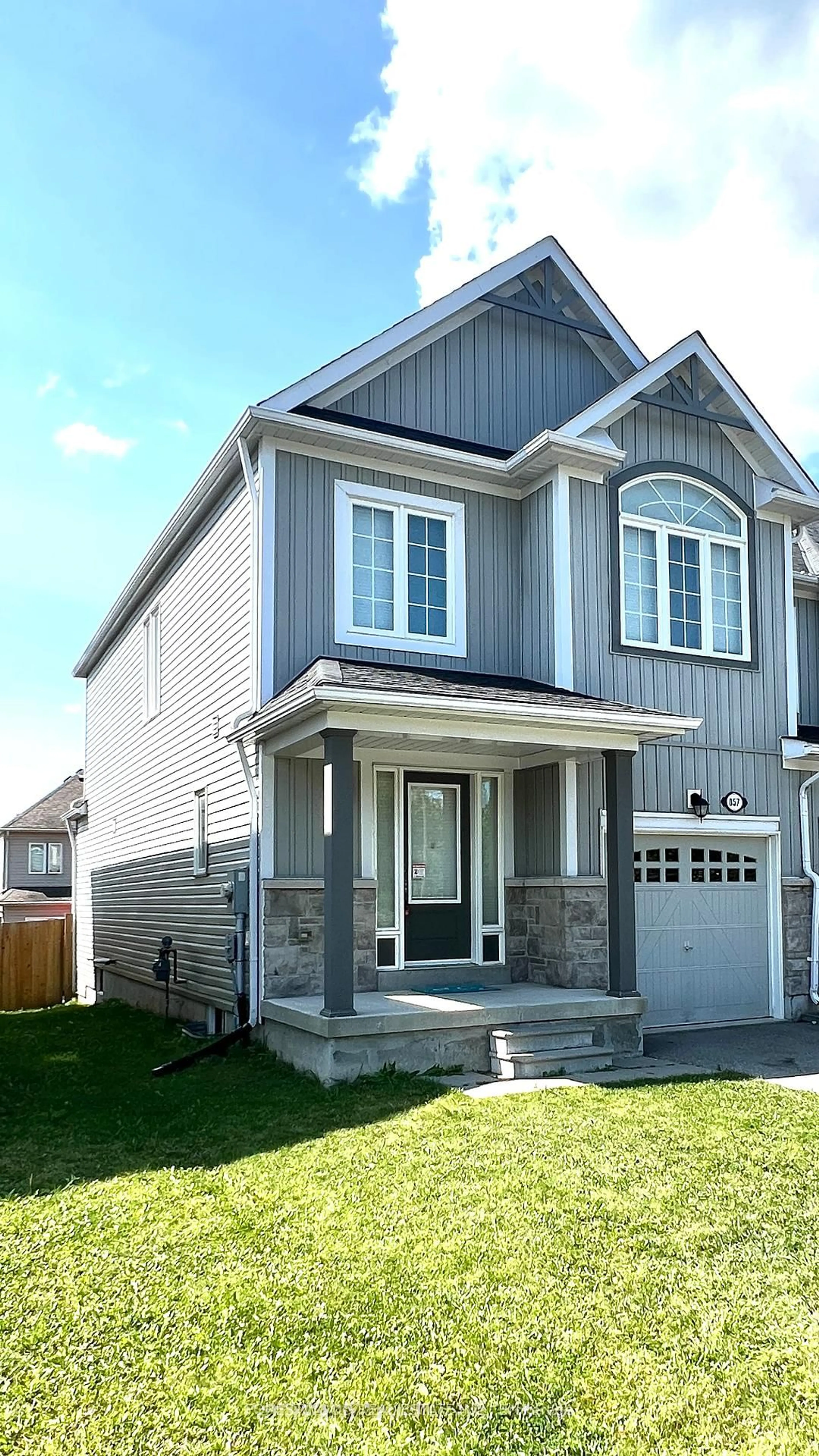 Home with vinyl exterior material, street for 857 Cook Cres, Shelburne Ontario L9V 3V2