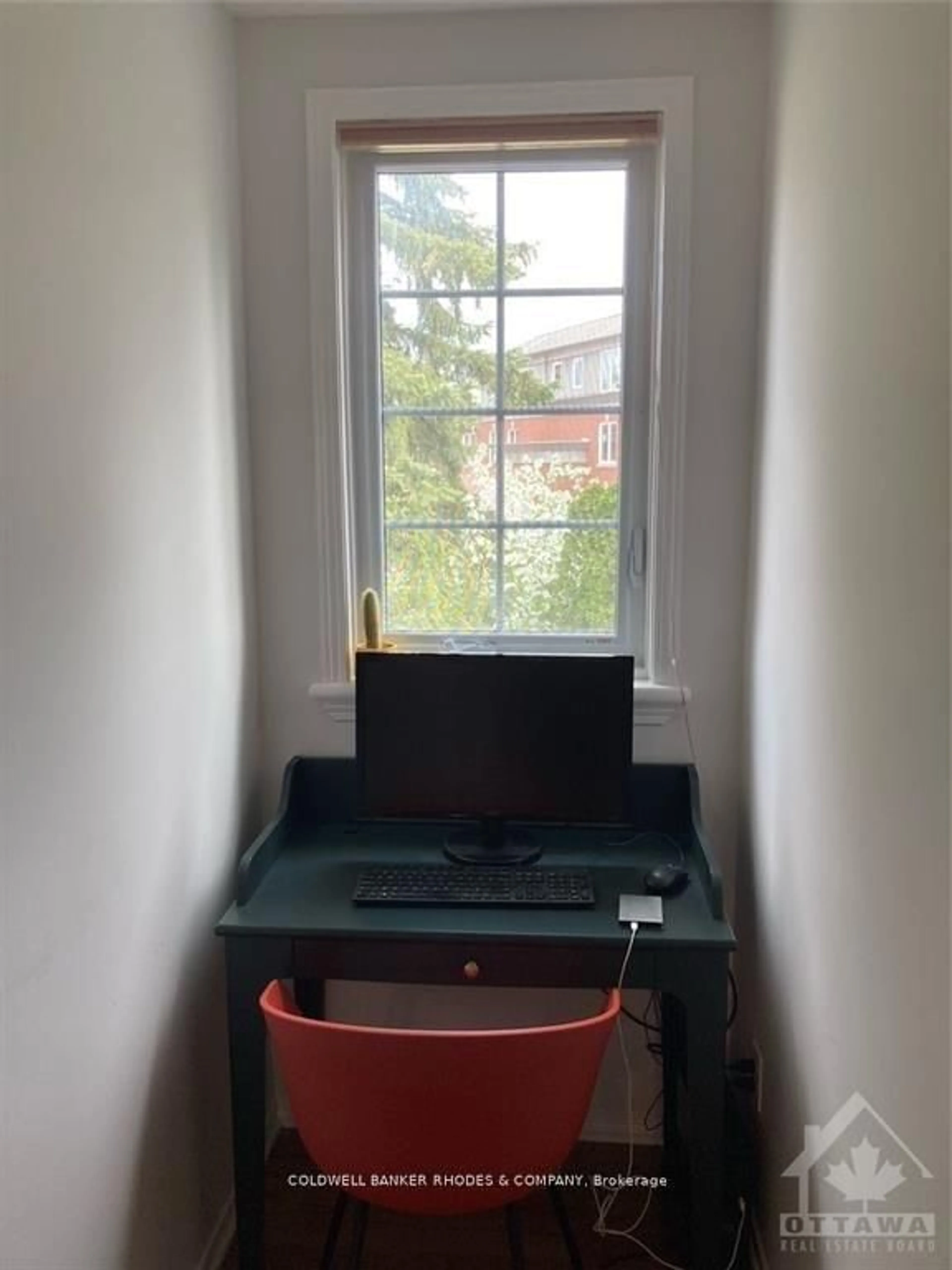 A pic of a room for 65 Rideau Terr, Ottawa Ontario K1M 2A2