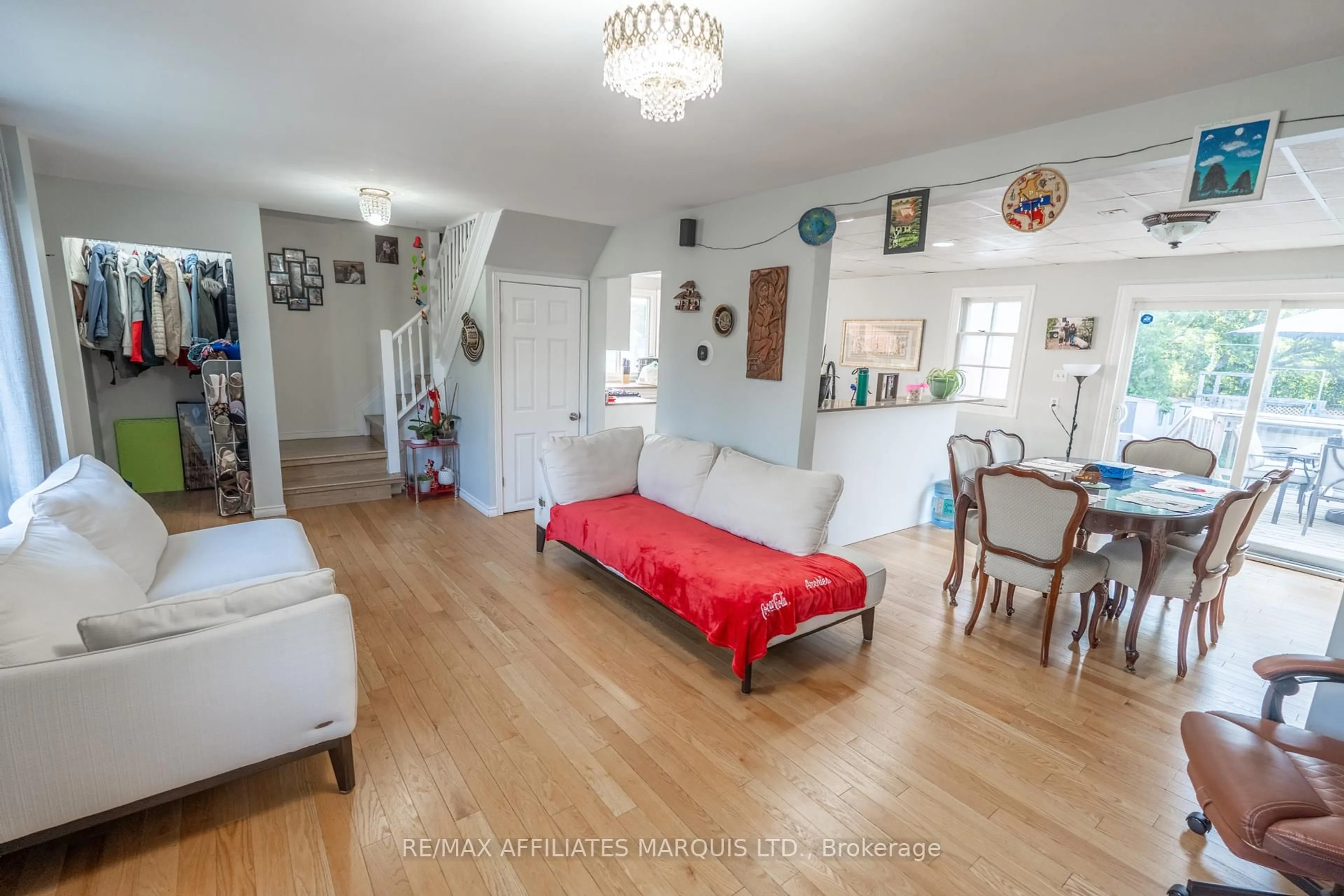 Living room with furniture, unknown for 41 12th St, Cornwall Ontario K6H 3A7
