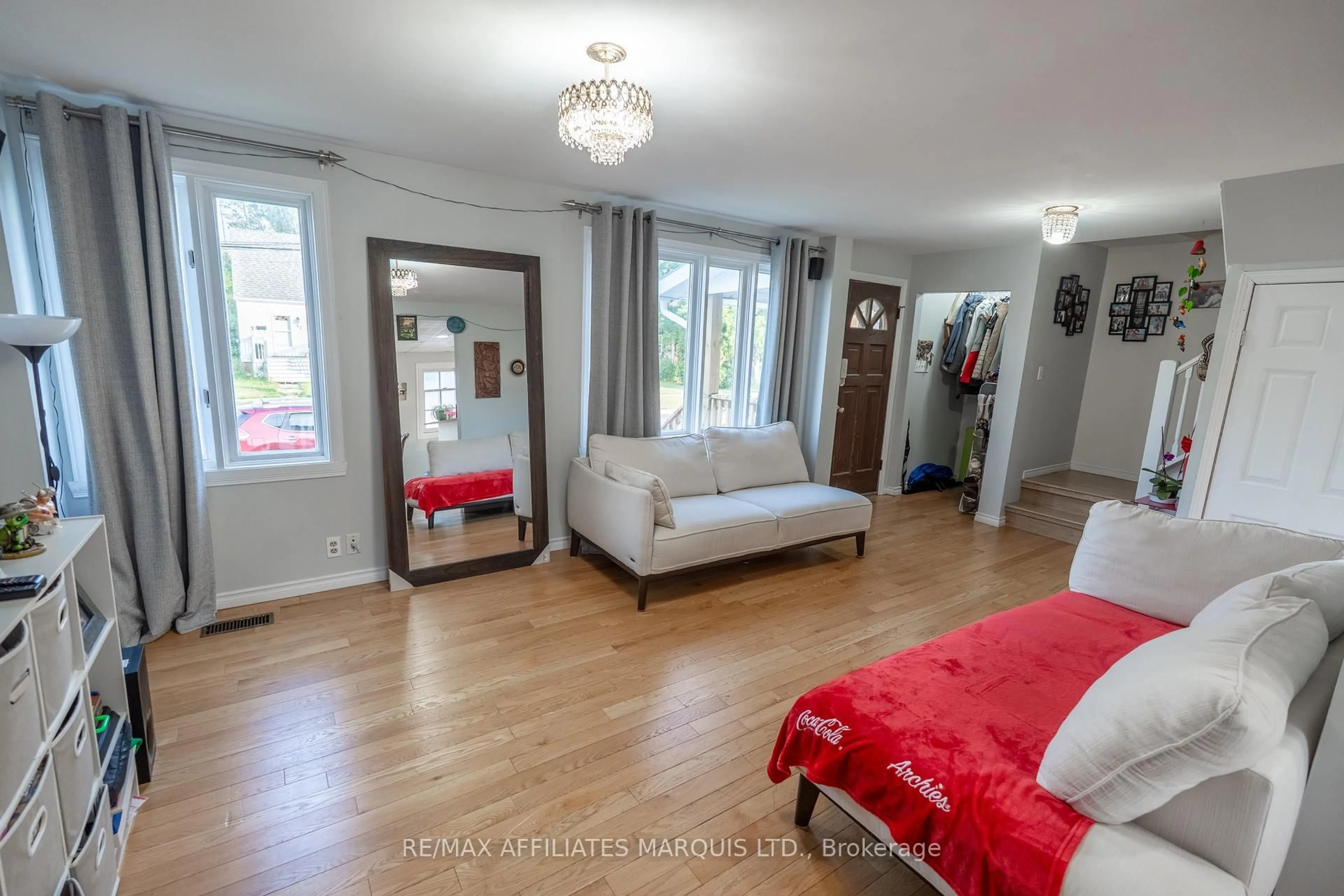 Living room with furniture, unknown for 41 12th St, Cornwall Ontario K6H 3A7