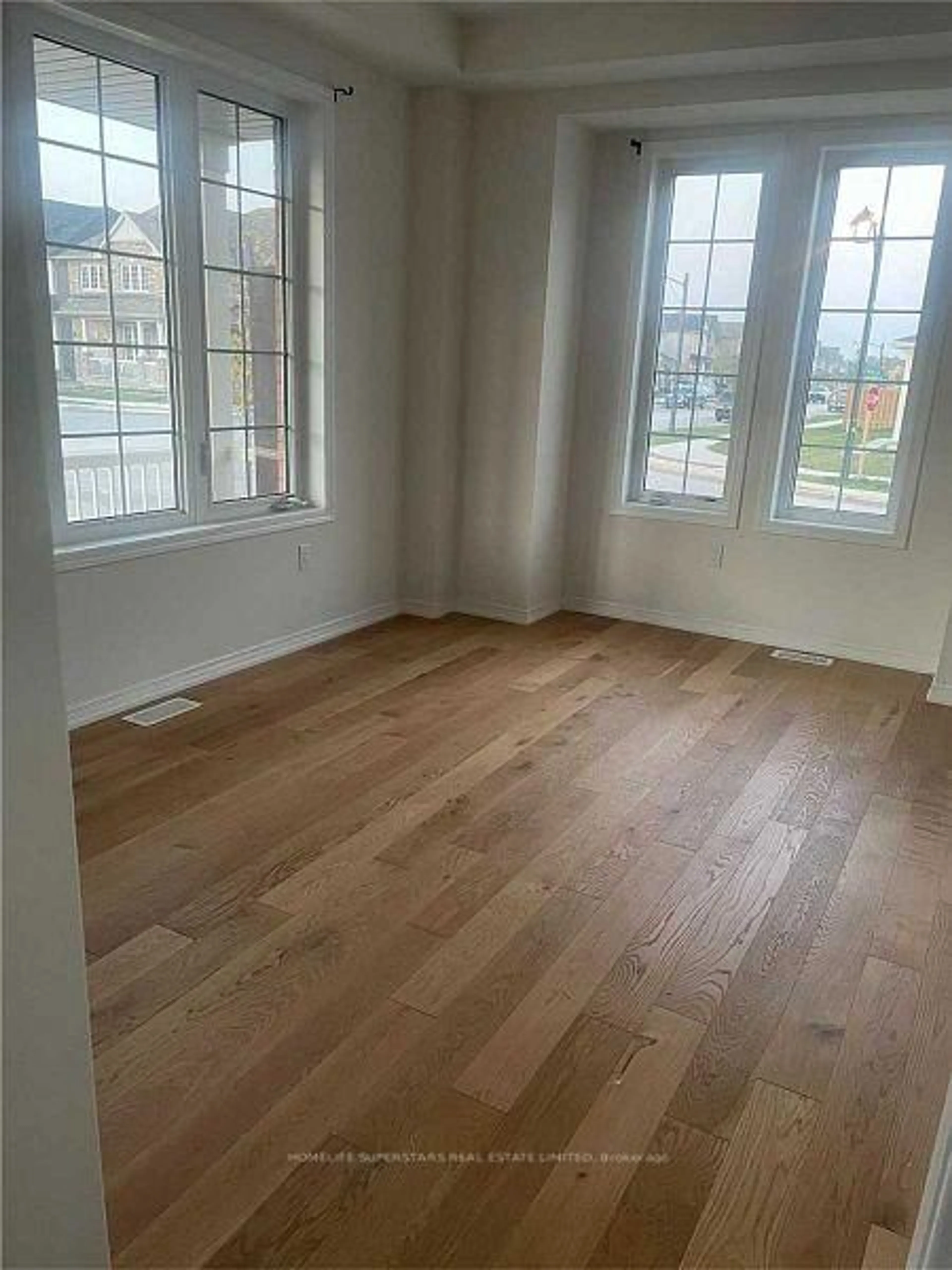 A pic of a room for 14 Witteveen Dr, Brant Ontario N3T 5L5